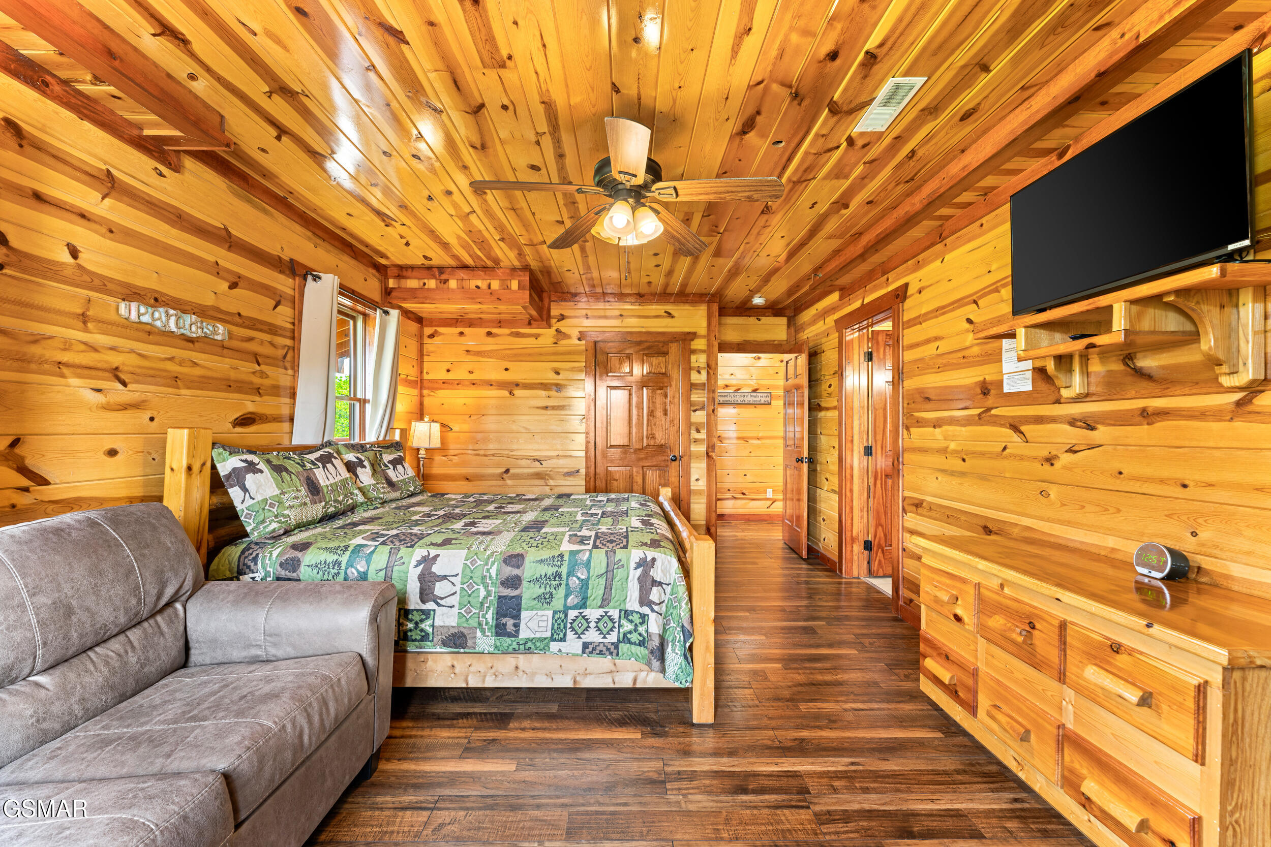 1232 Bird Nest Way Sevierville TN 37876