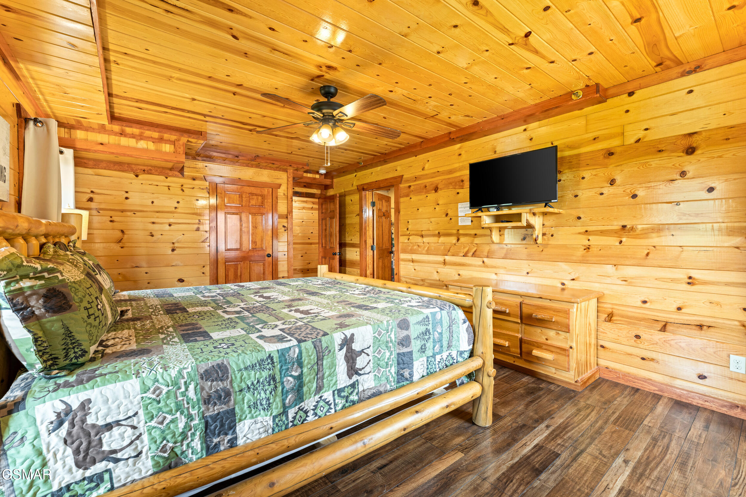 1232 Bird Nest Way Sevierville TN 37876