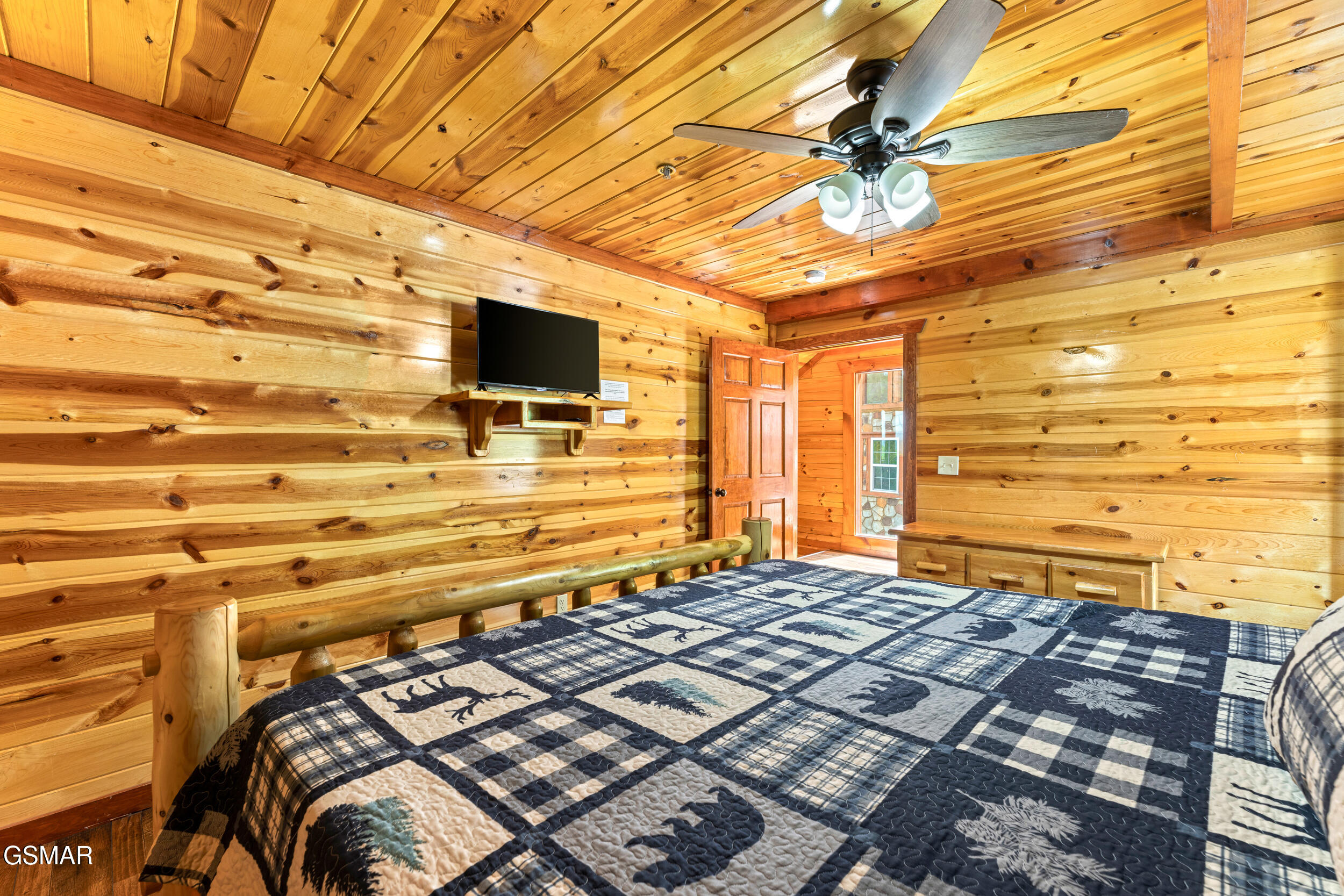 1232 Bird Nest Way Sevierville TN 37876