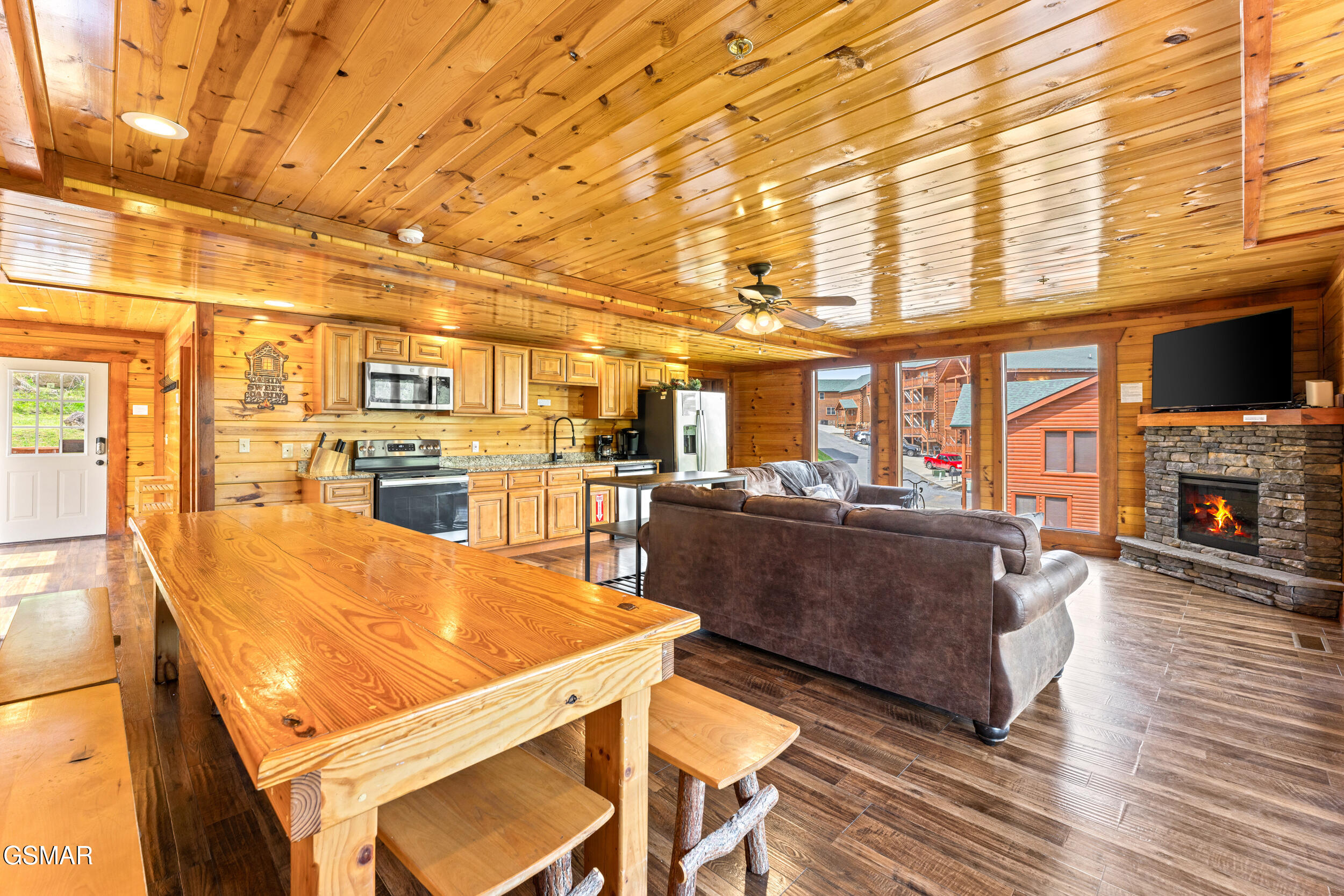 1232 Bird Nest Way Sevierville TN 37876