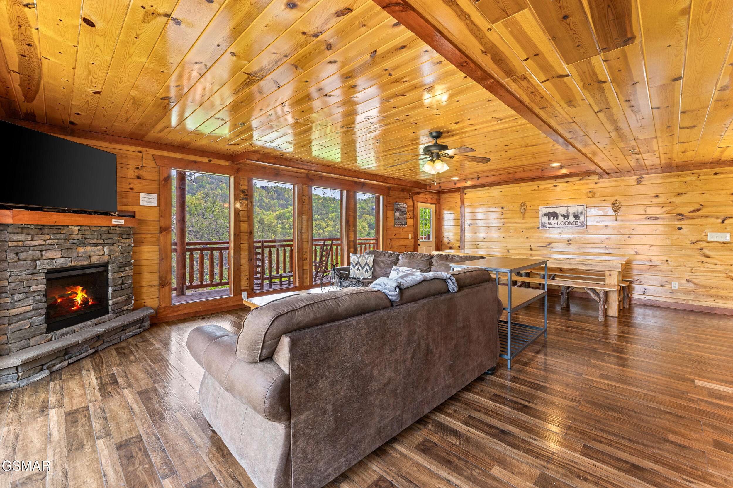 1232 Bird Nest Way Sevierville TN 37876