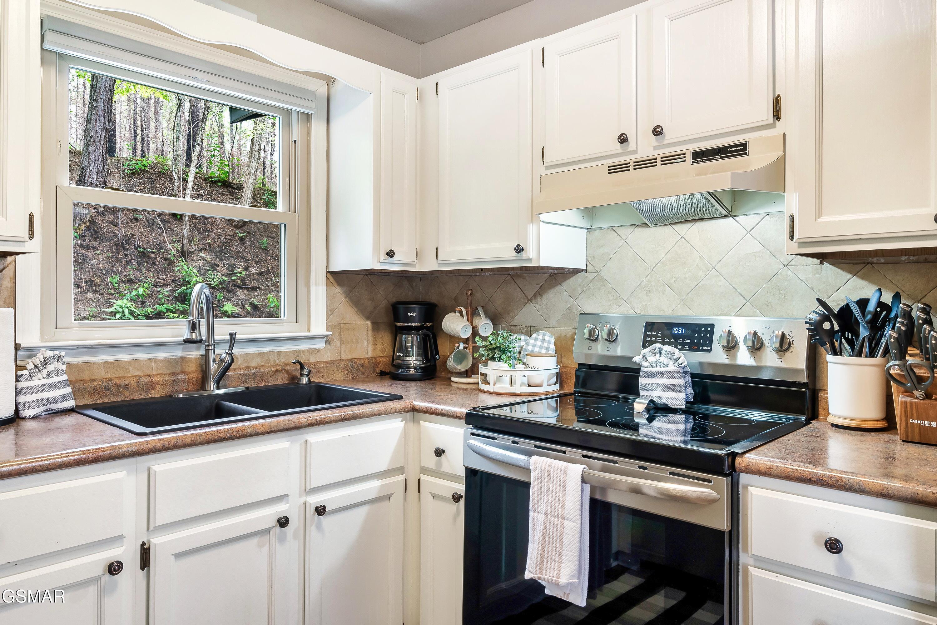 3282 Emerald Springs Loop Pigeon Forge TN 37862