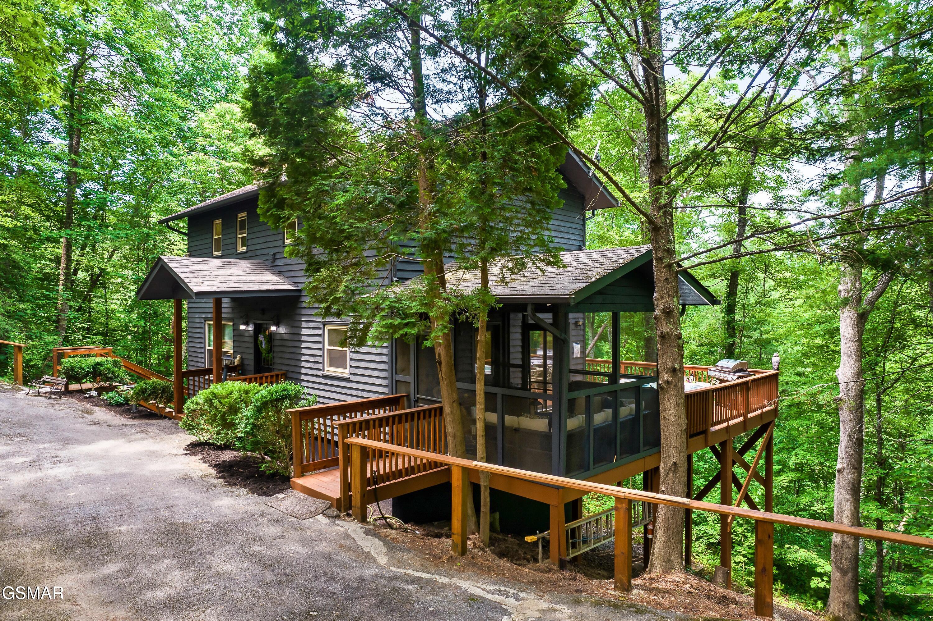 3282 Emerald Springs Loop Pigeon Forge TN 37862