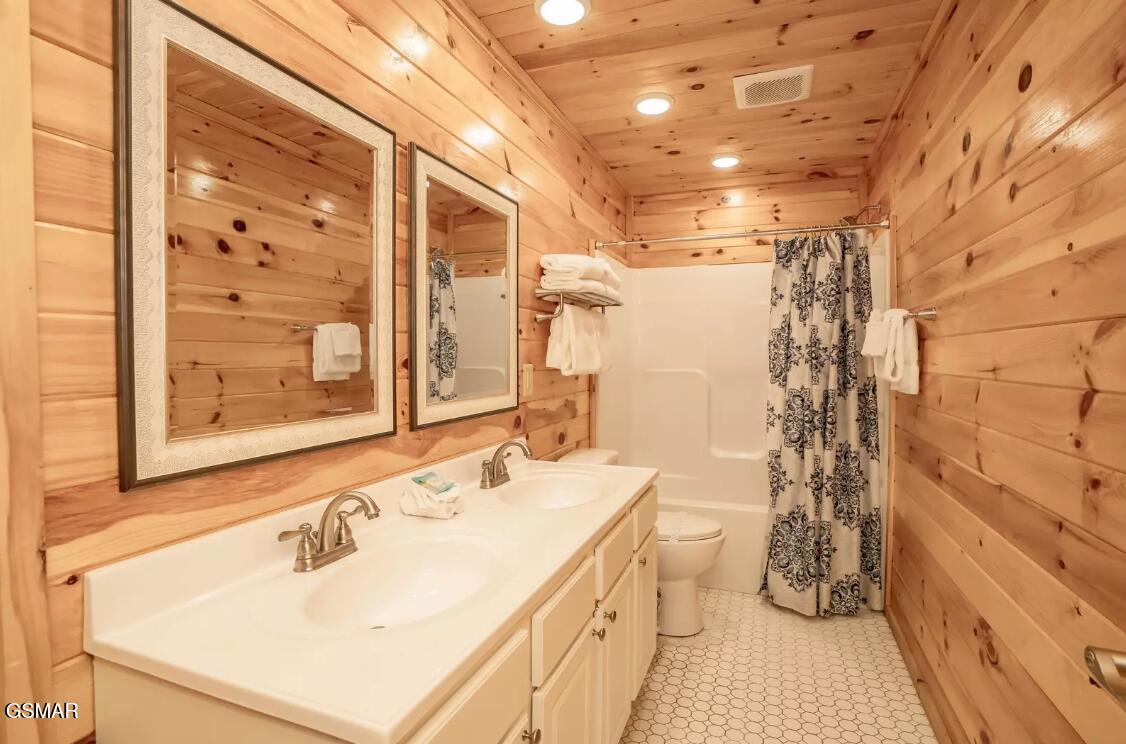 665 Gists Creek Road Sevierville TN 37876