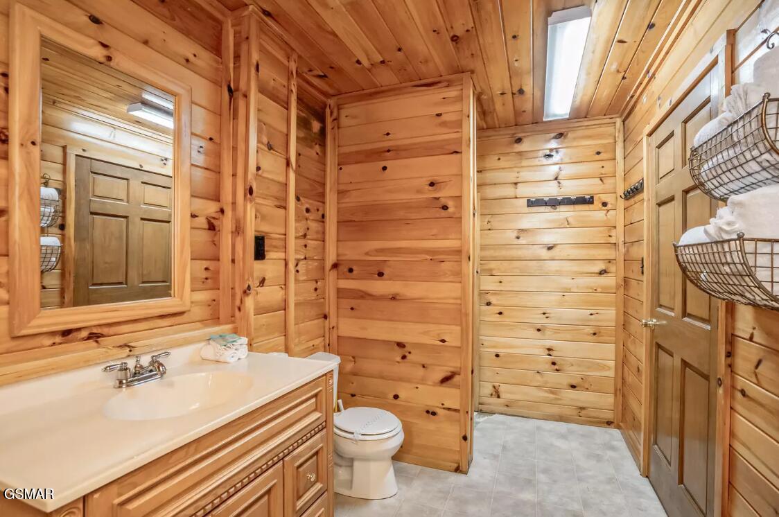 665 Gists Creek Road Sevierville TN 37876