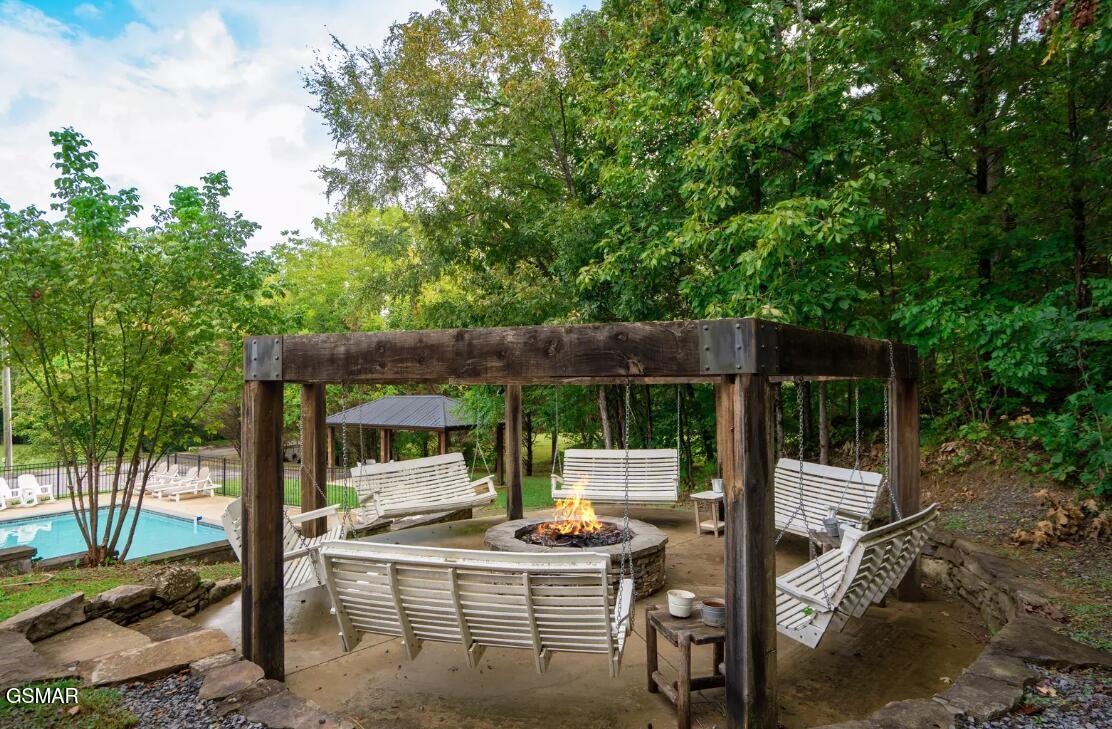 665 Gists Creek Road Sevierville TN 37876