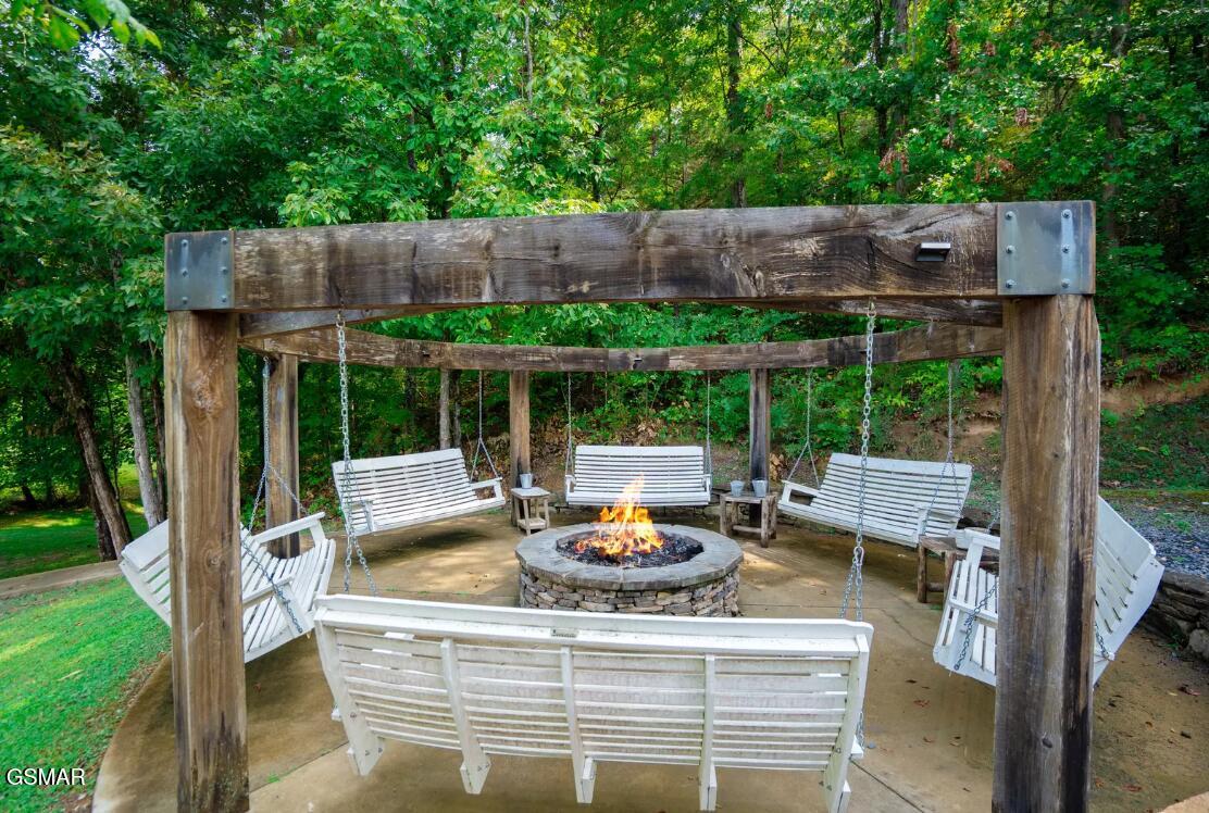 665 Gists Creek Road Sevierville TN 37876