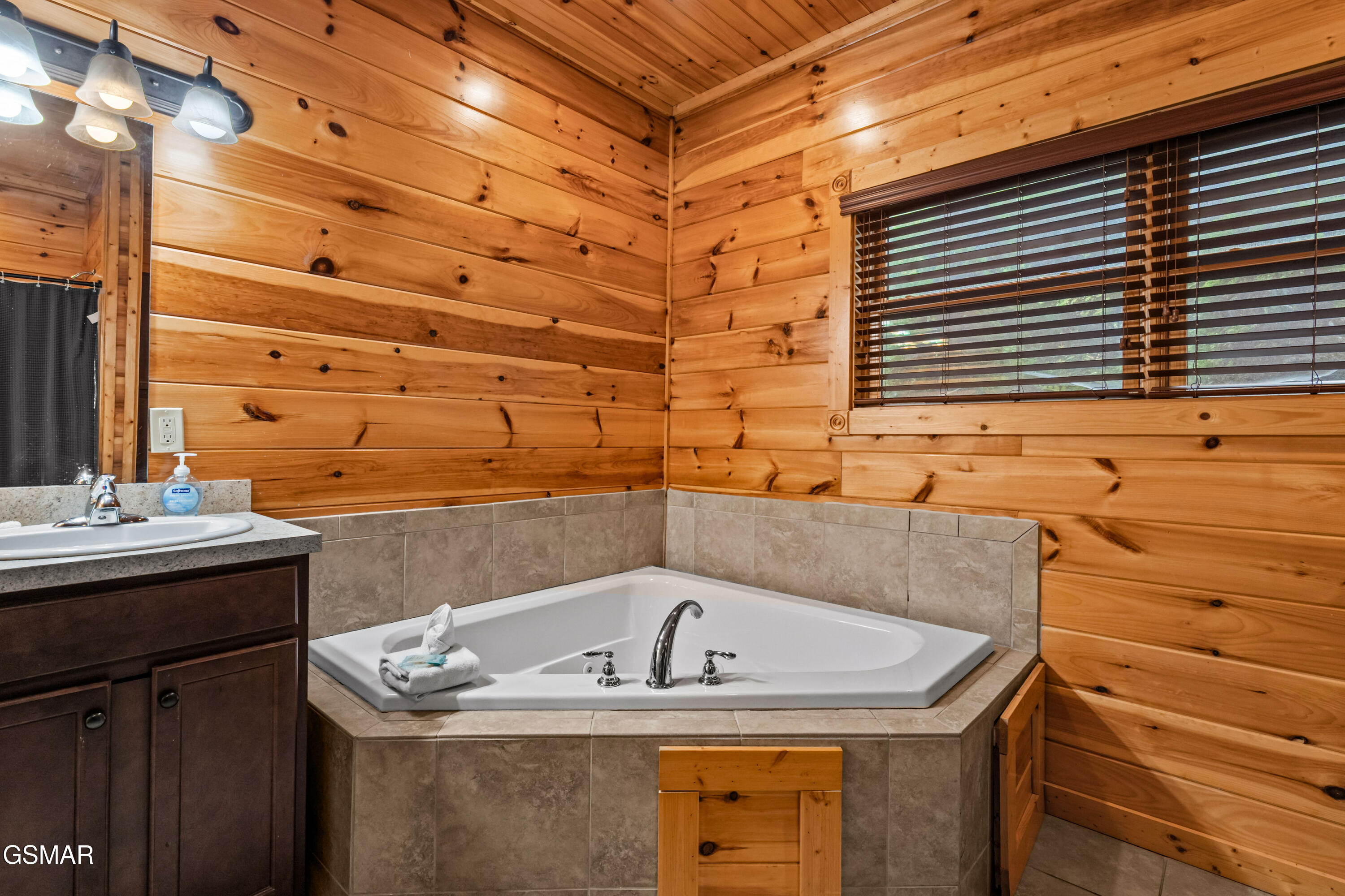 789 Mountain Stream Way Gatlinburg TN 37738