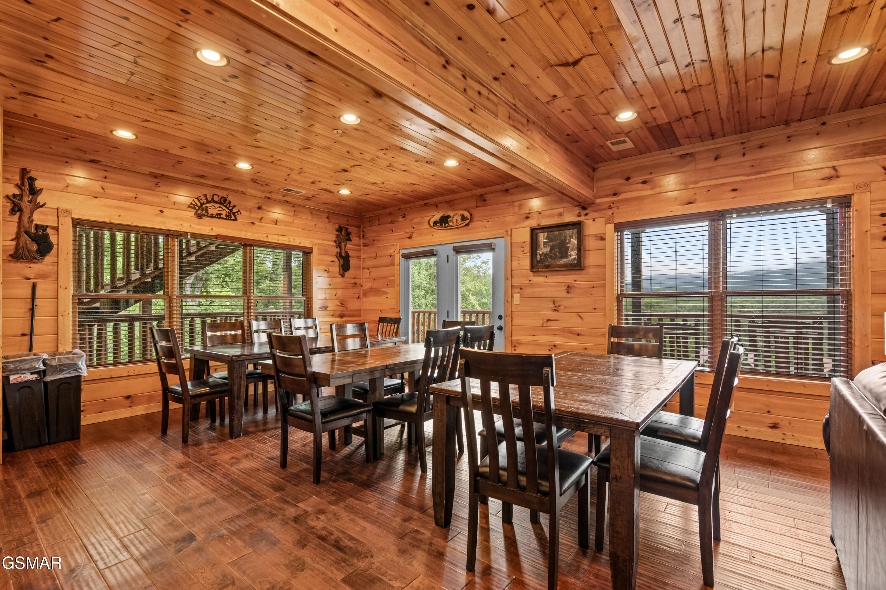 789 Mountain Stream Way Gatlinburg TN 37738