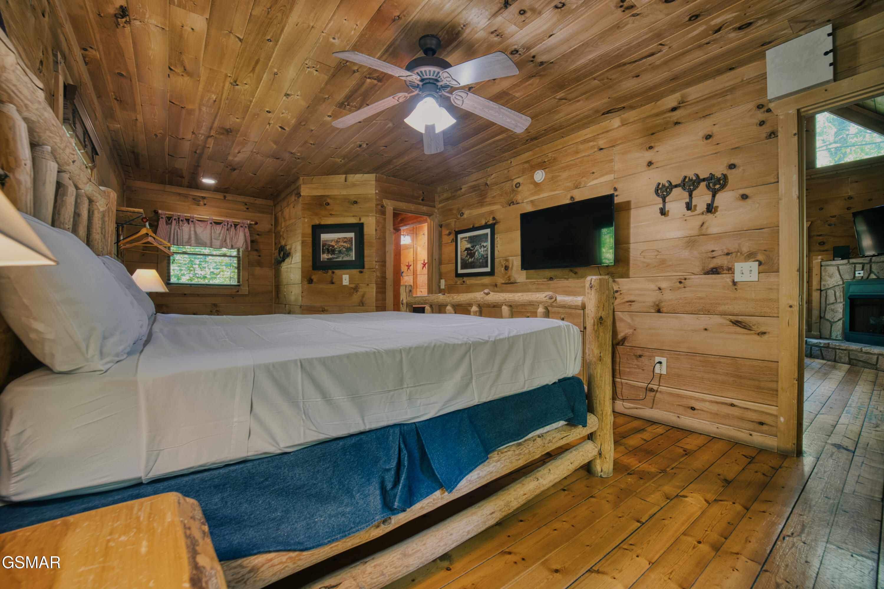 1705 Jacks Pass Sevierville TN 37876