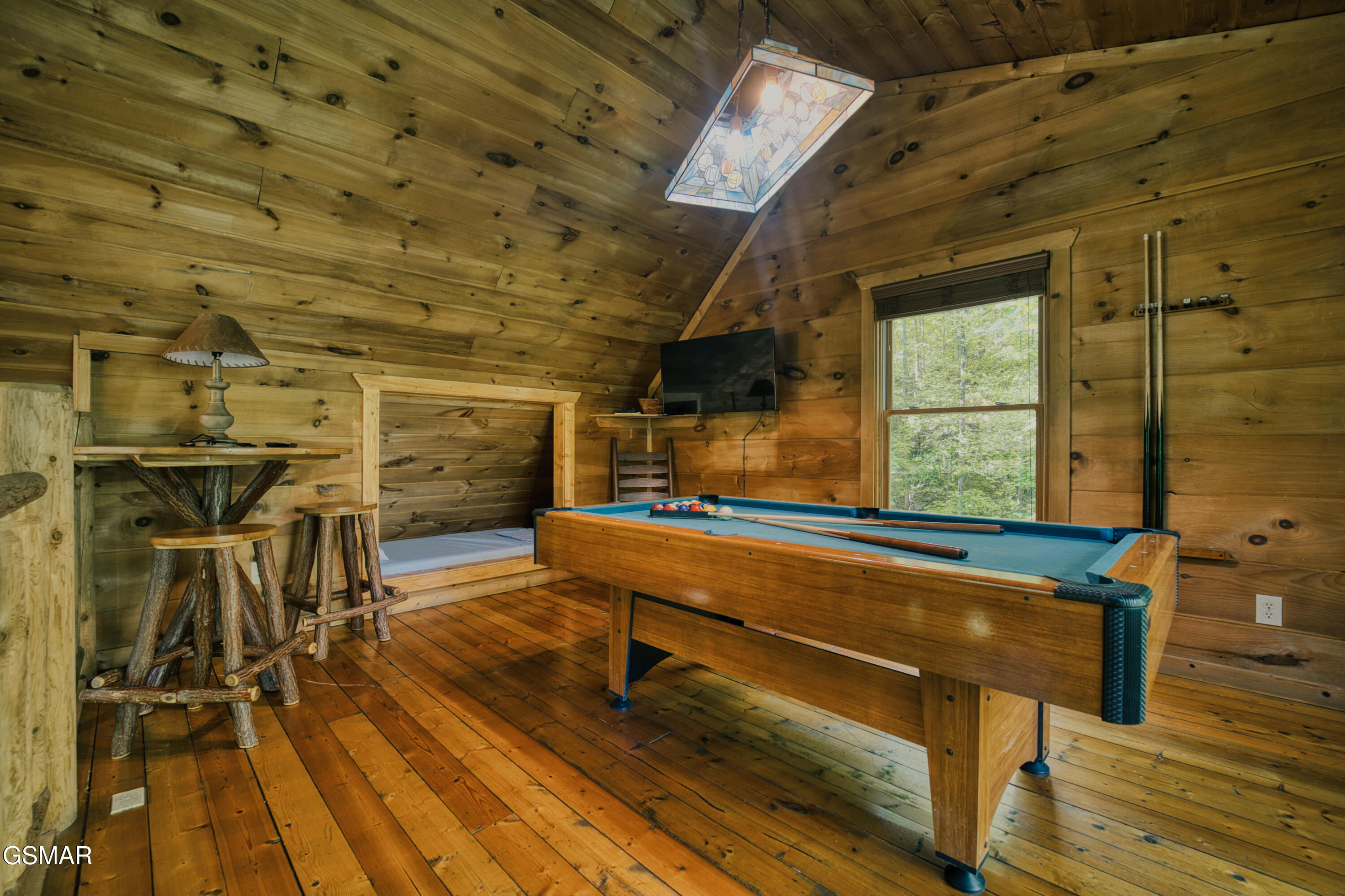 1705 Jacks Pass Sevierville TN 37876