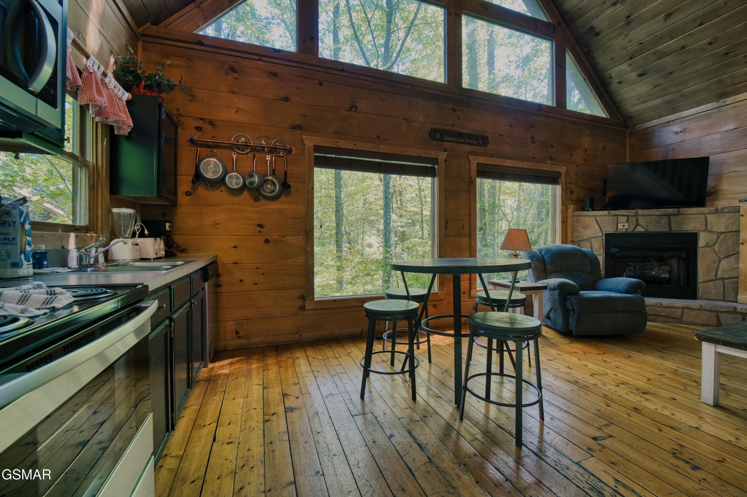 1705 Jacks Pass Sevierville TN 37876