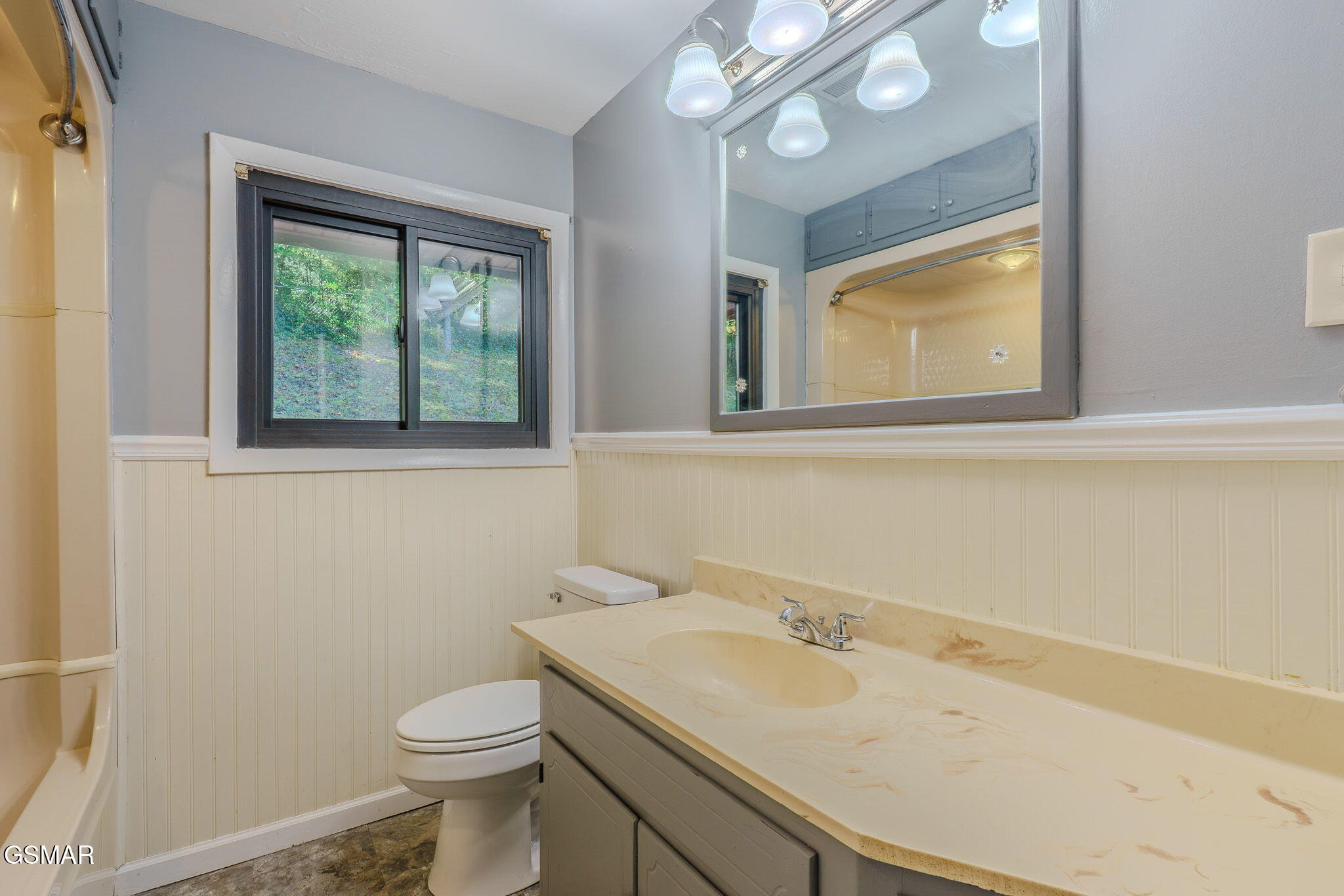 2528 & 2618 Shaler Lane Knoxville TN 37920