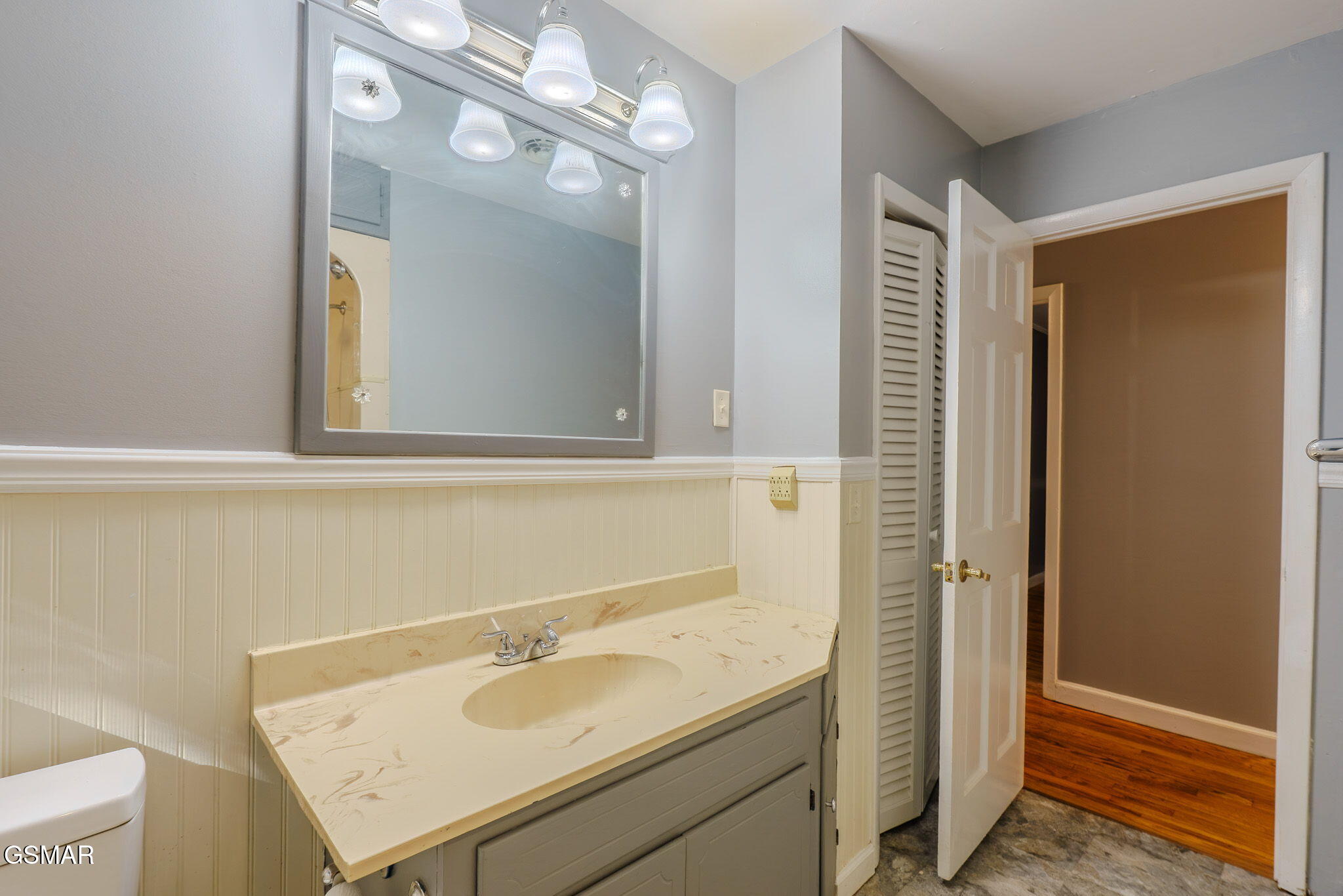 2528 & 2618 Shaler Lane Knoxville TN 37920