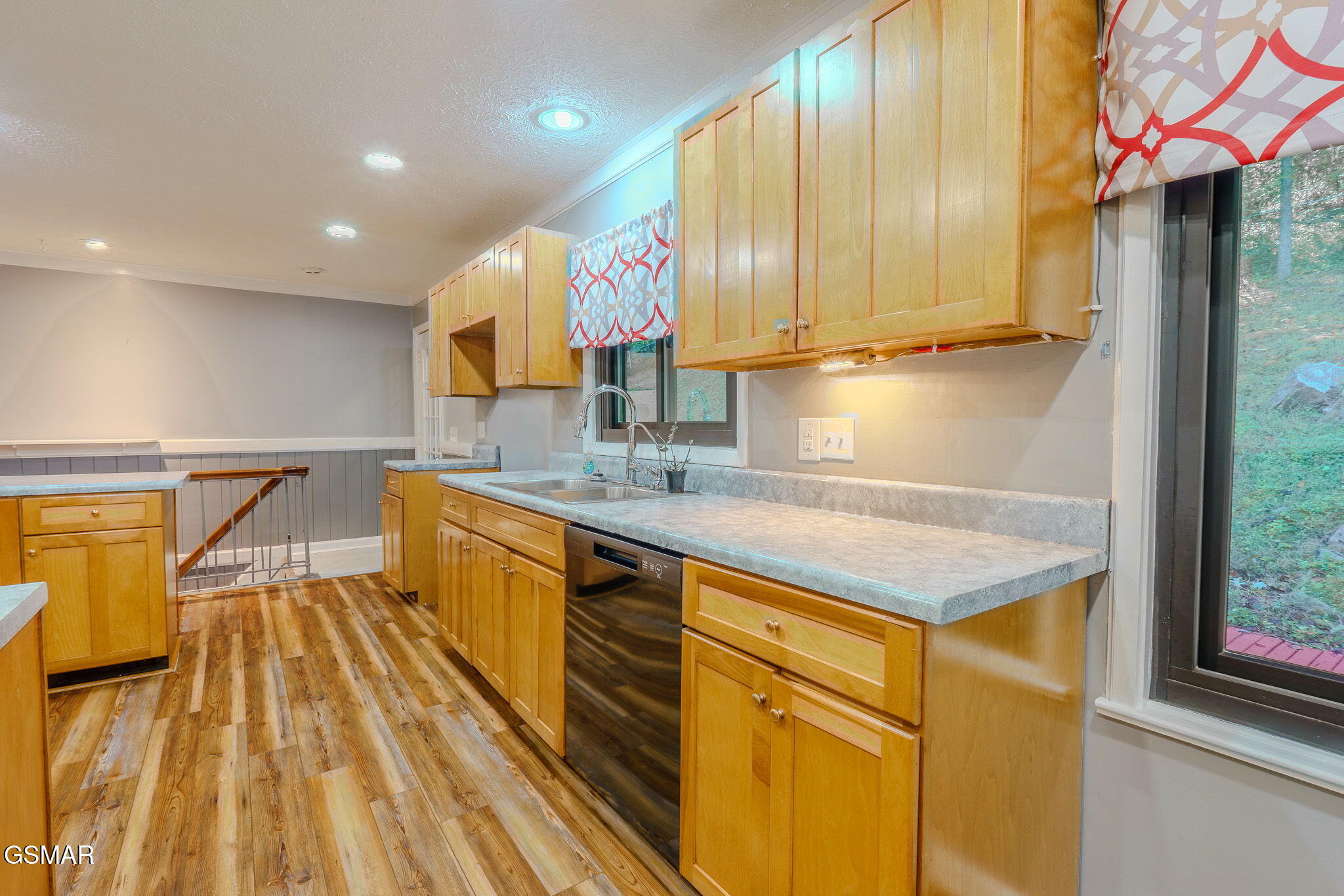 2528 & 2618 Shaler Lane Knoxville TN 37920