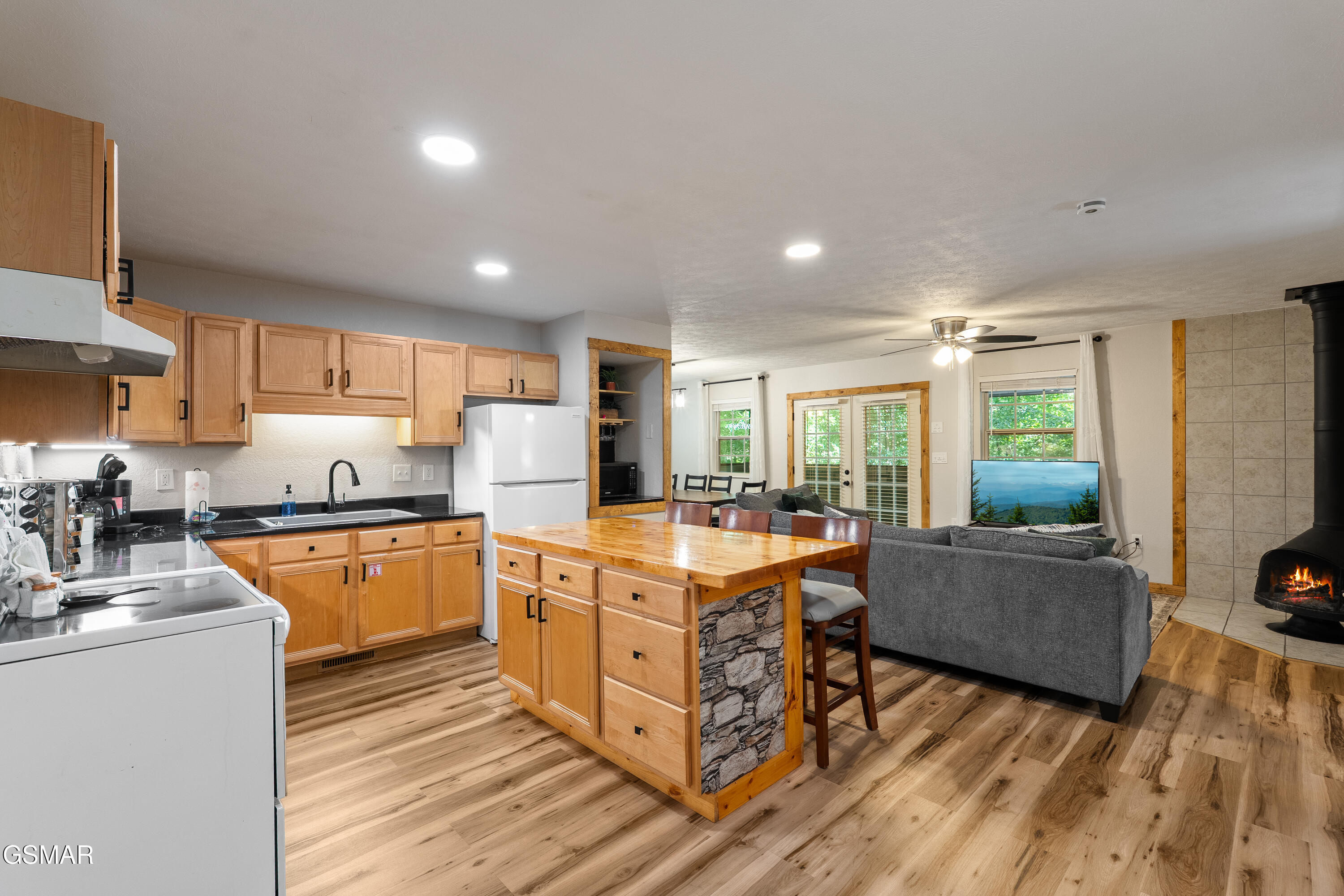 1635 S Mountain View Road Sevierville TN 37876