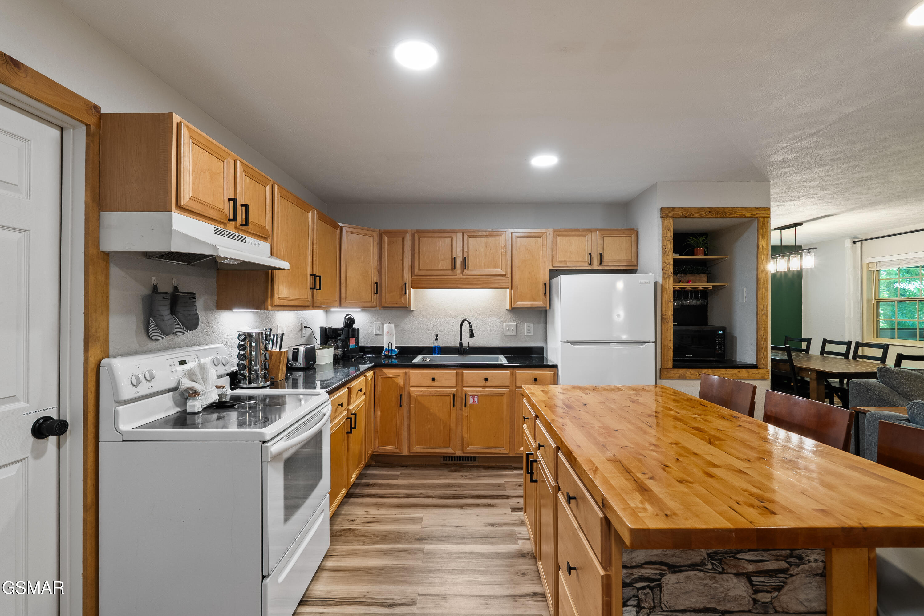 1635 S Mountain View Road Sevierville TN 37876