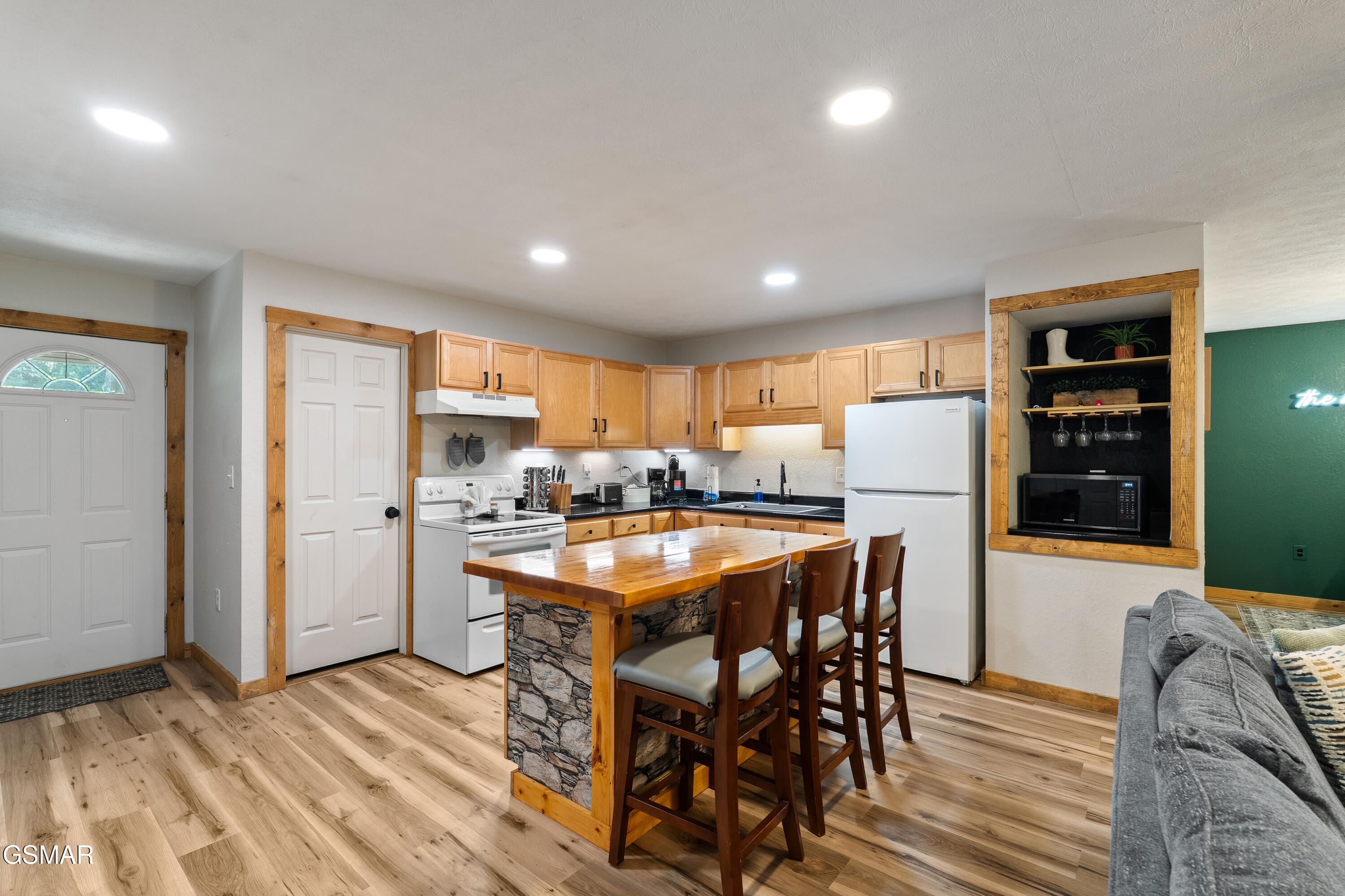 1635 S Mountain View Road Sevierville TN 37876