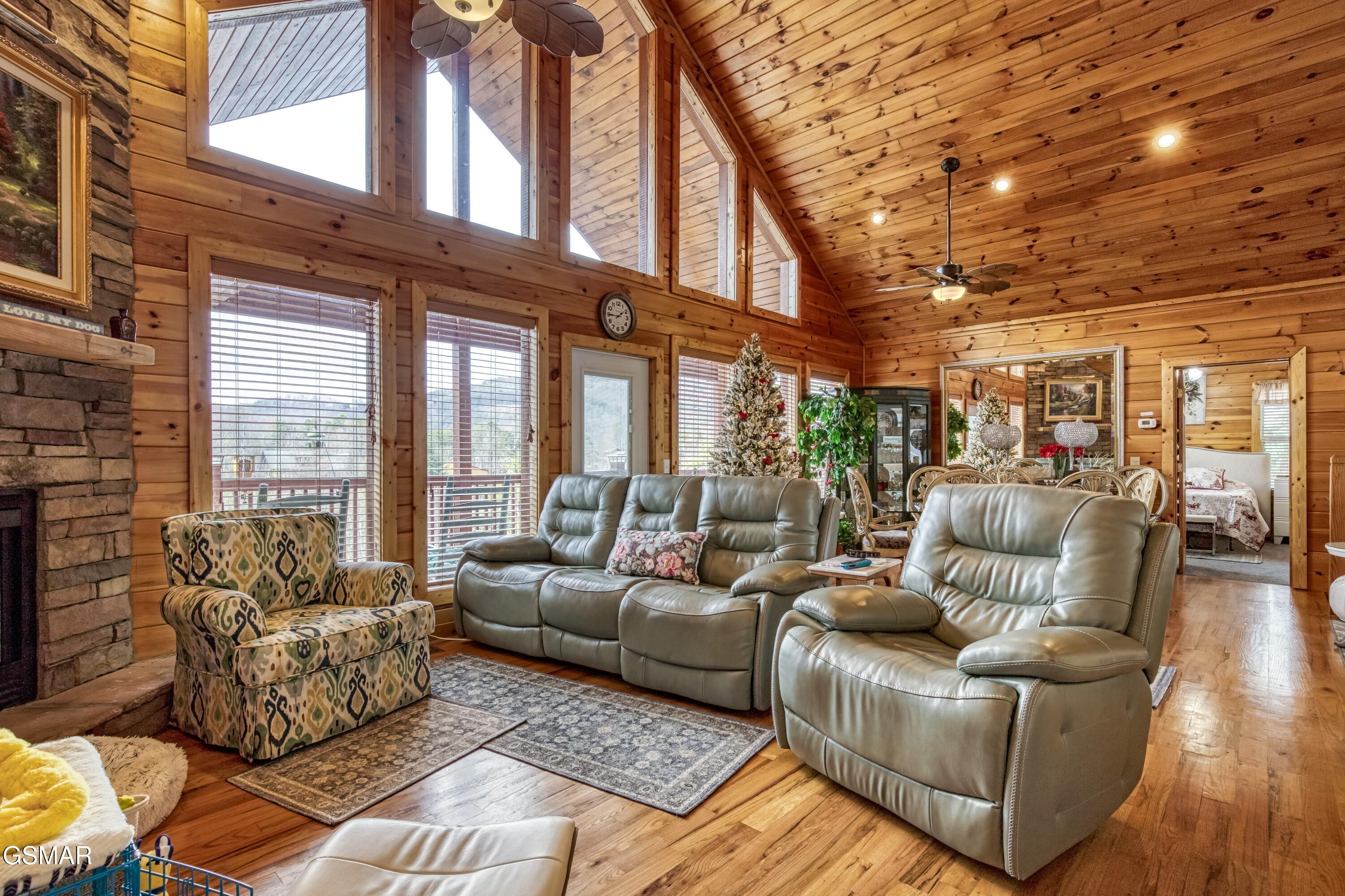 2716 Knights Lane Sevierville TN 37862