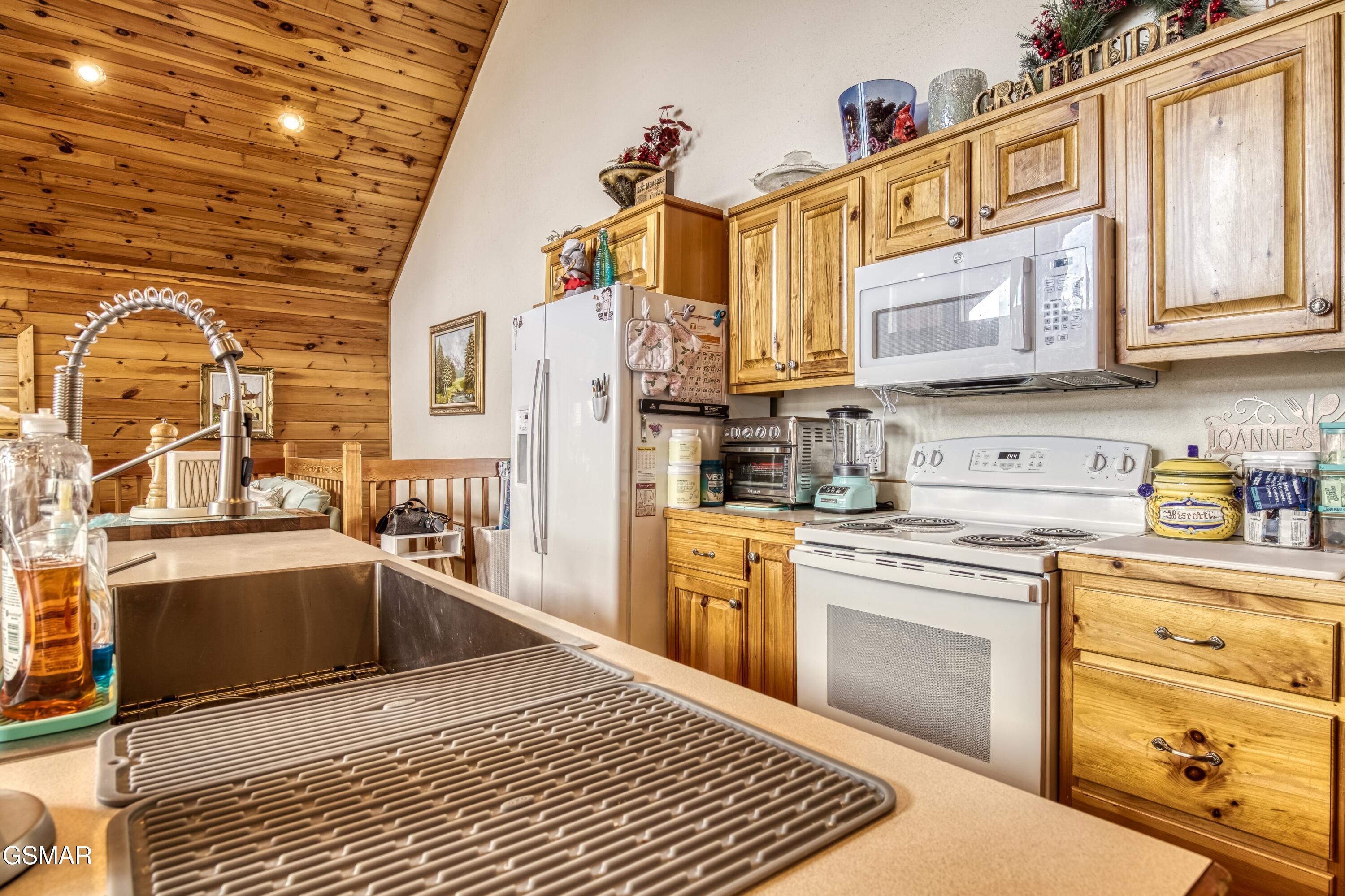 2716 Knights Lane Sevierville TN 37862