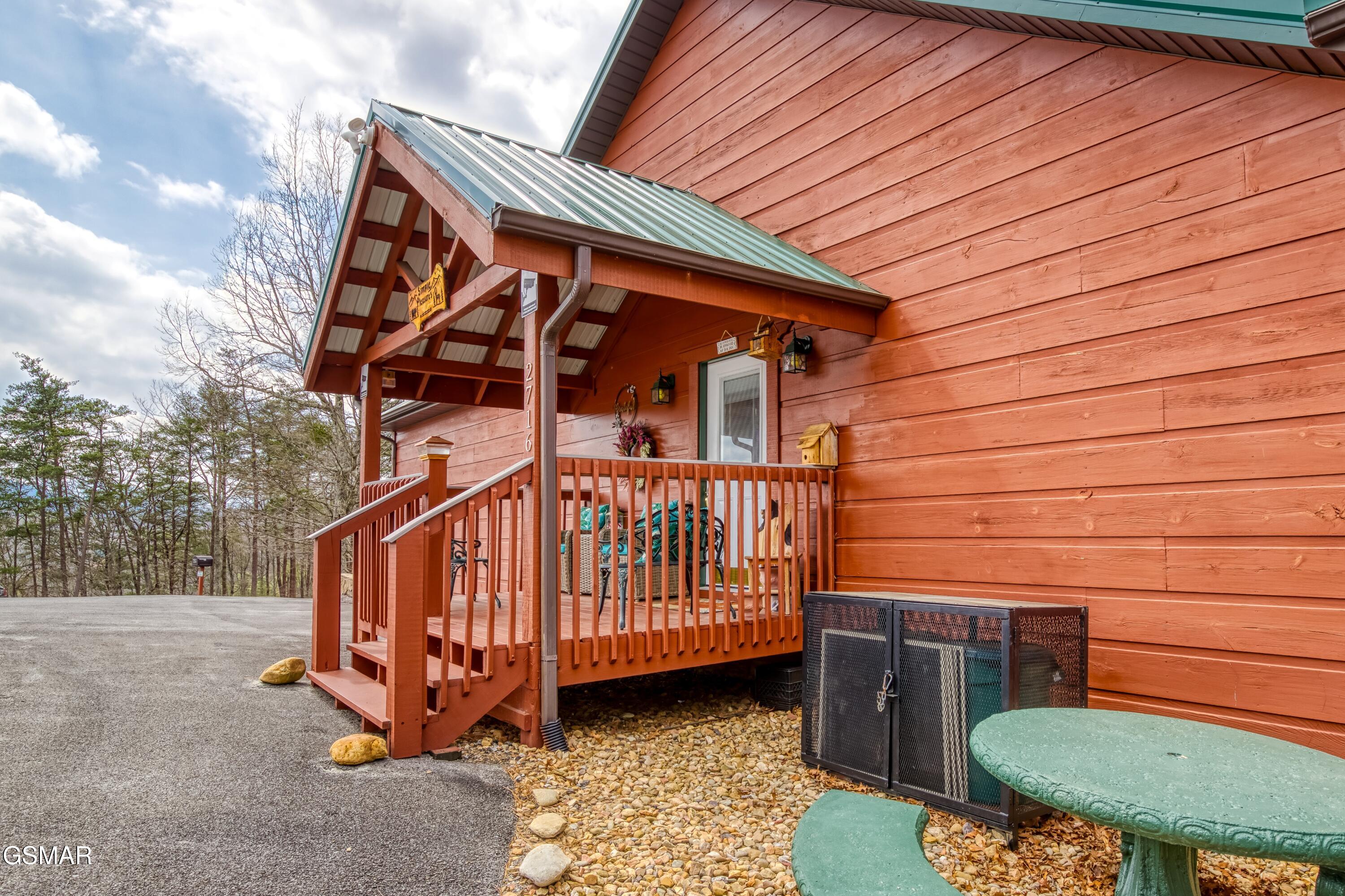 2716 Knights Lane Sevierville TN 37862