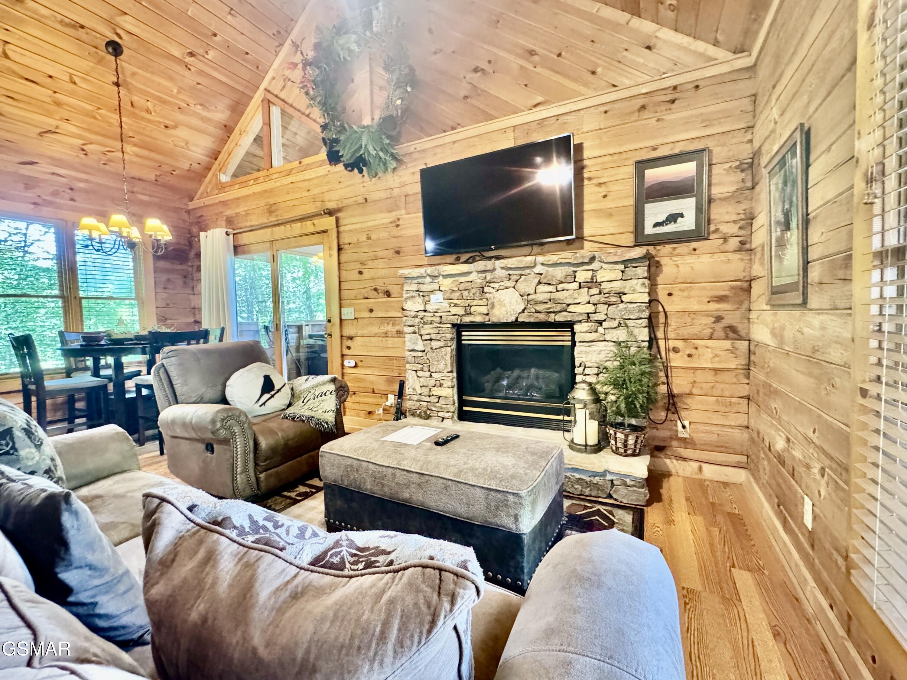 856 Bear Run Way Sevierville TN 37862