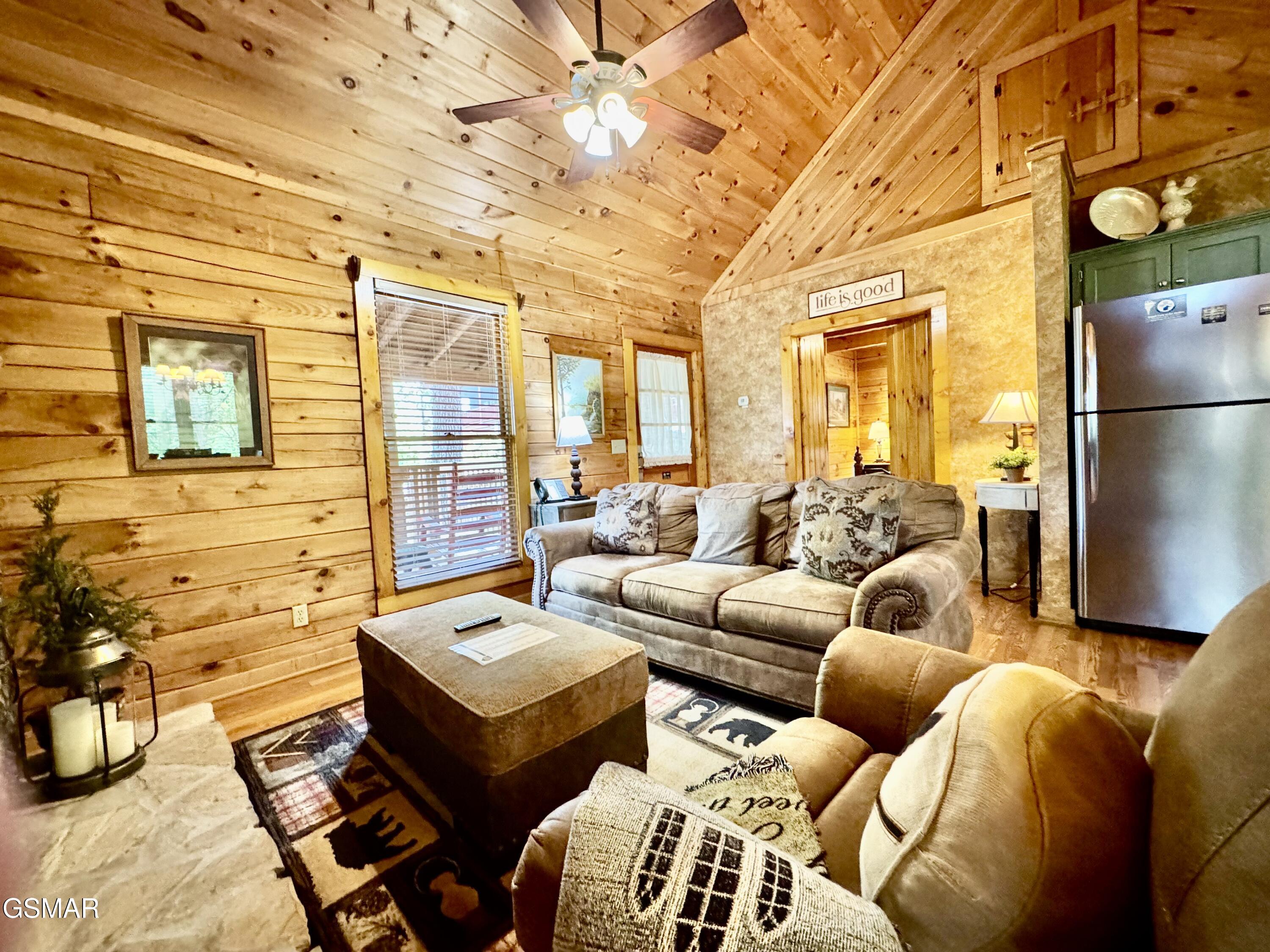 856 Bear Run Way Sevierville TN 37862