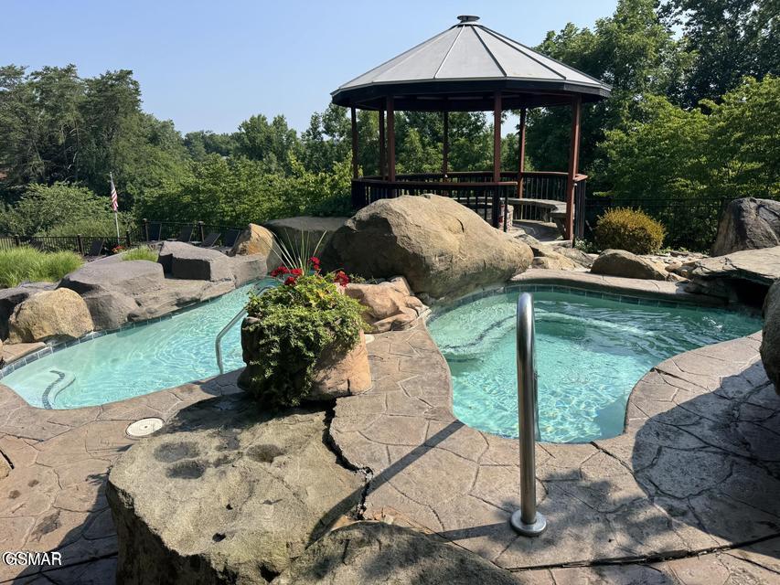 856 Bear Run Way Sevierville TN 37862