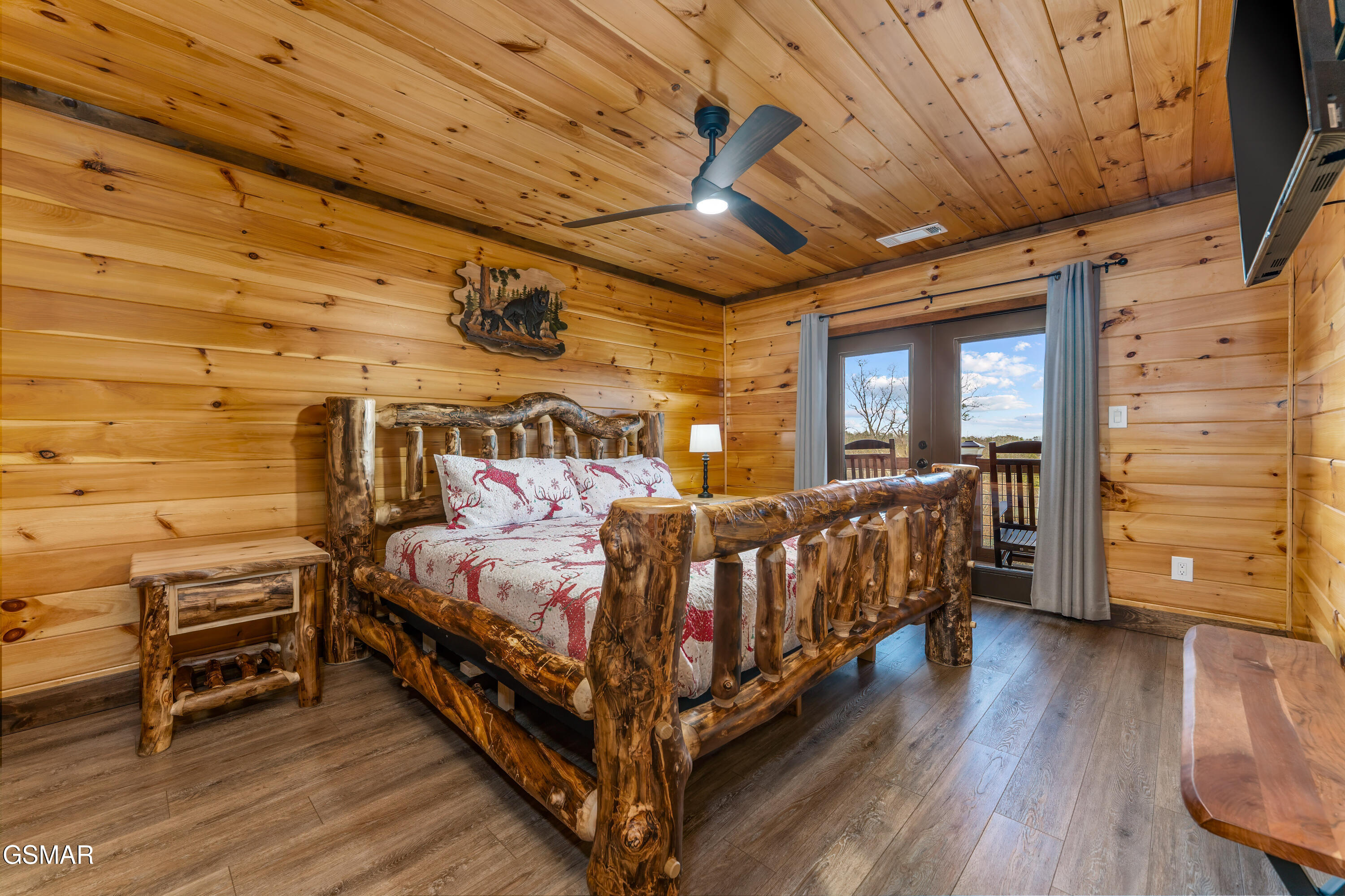 2028 Smoky Cove Road Sevierville TN 37876