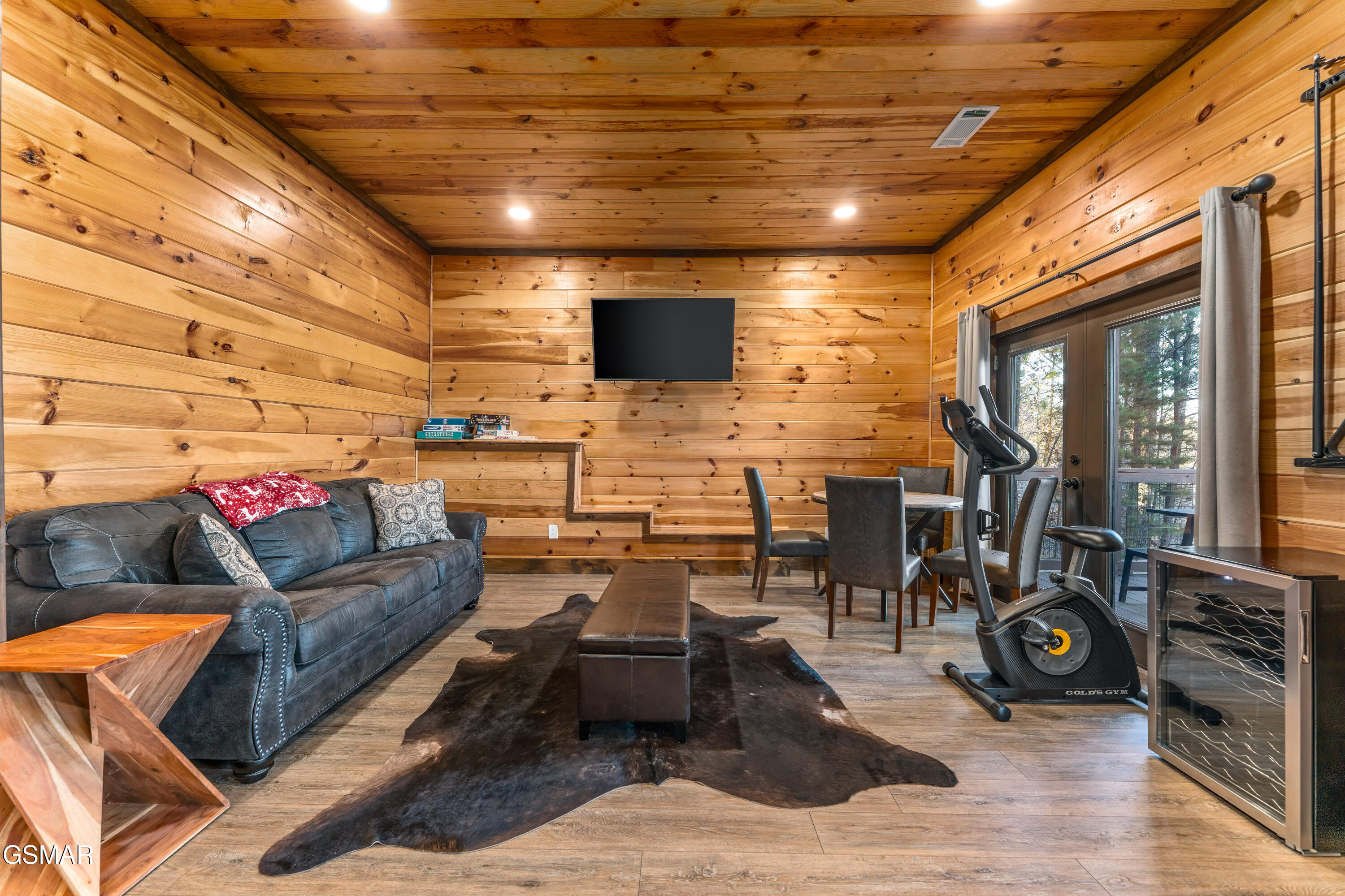 2028 Smoky Cove Road Sevierville TN 37876