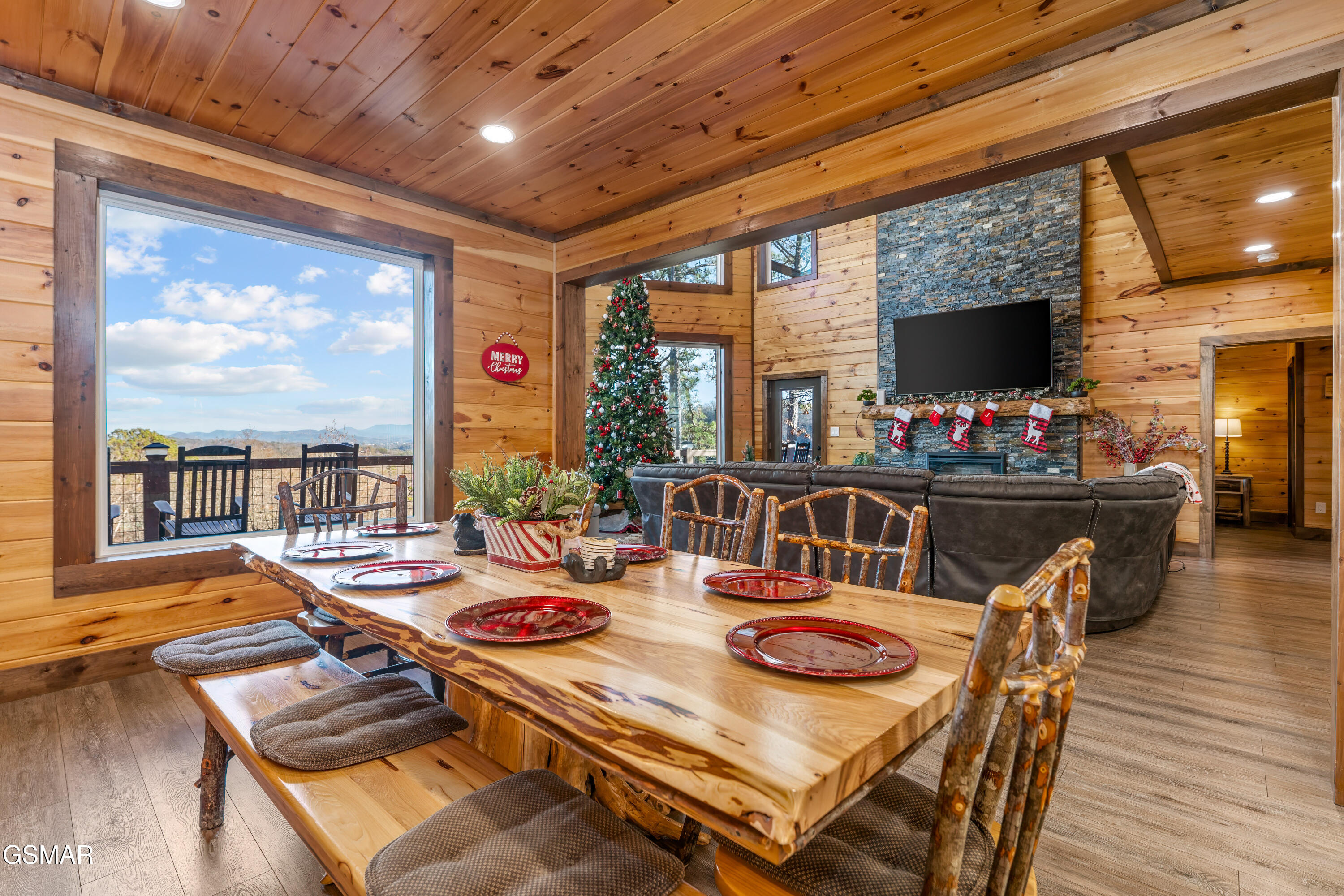 2028 Smoky Cove Road Sevierville TN 37876