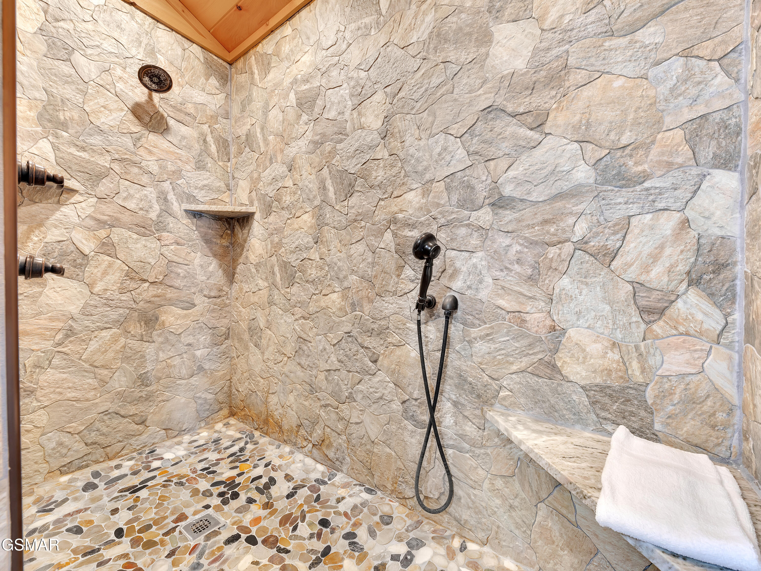 1876 Billard Way Sevierville TN 37876