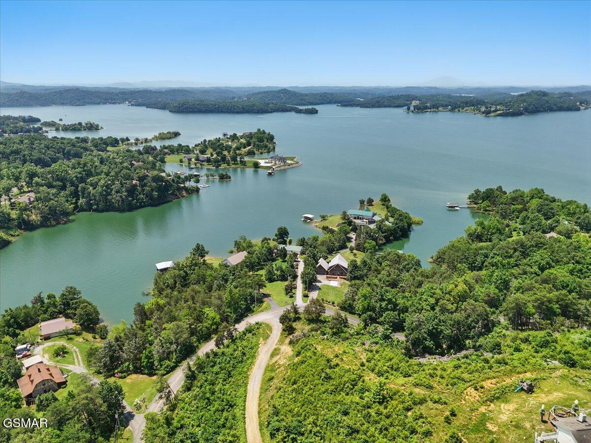 1381 Lake Front Drive Dandridge TN 37725