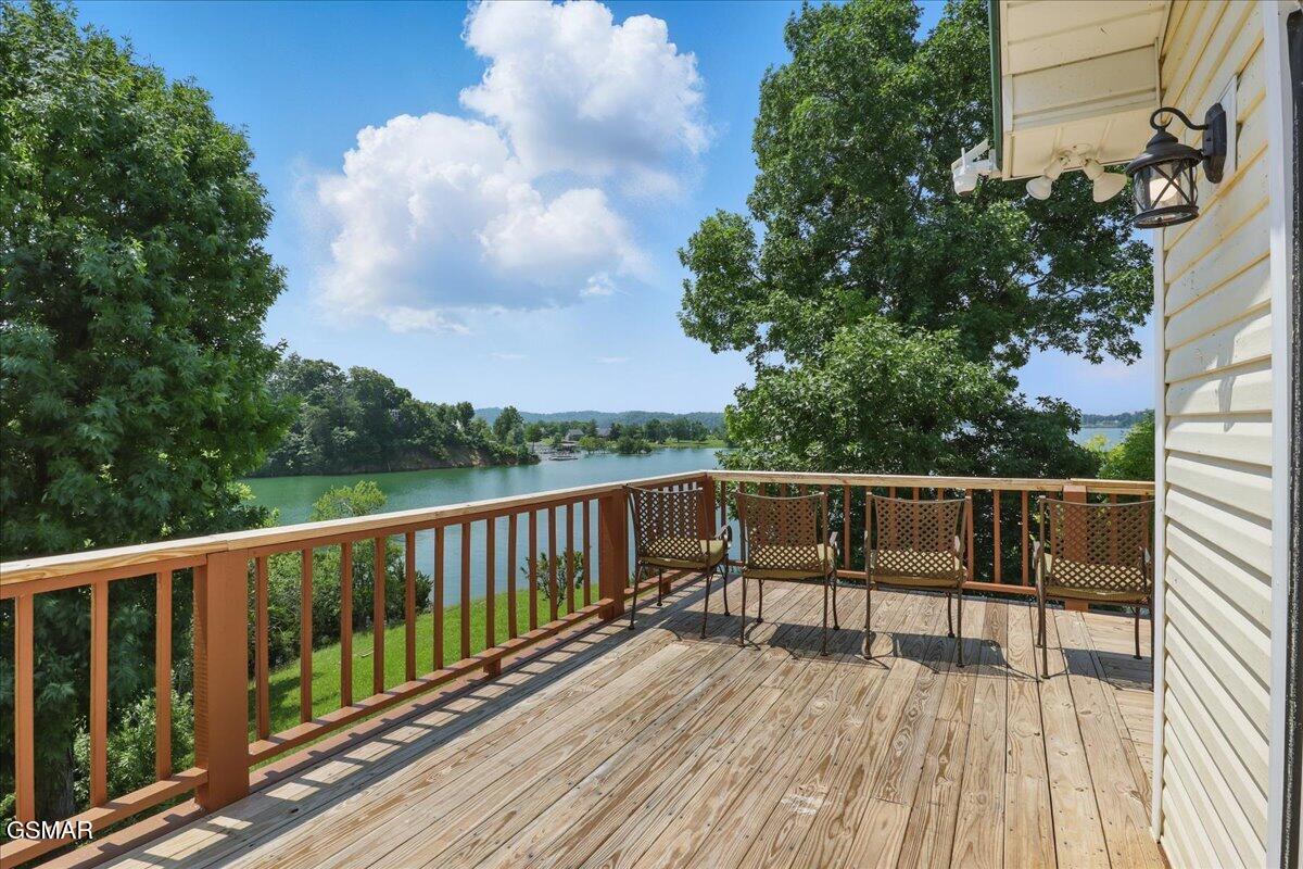 1381 Lake Front Drive Dandridge TN 37725