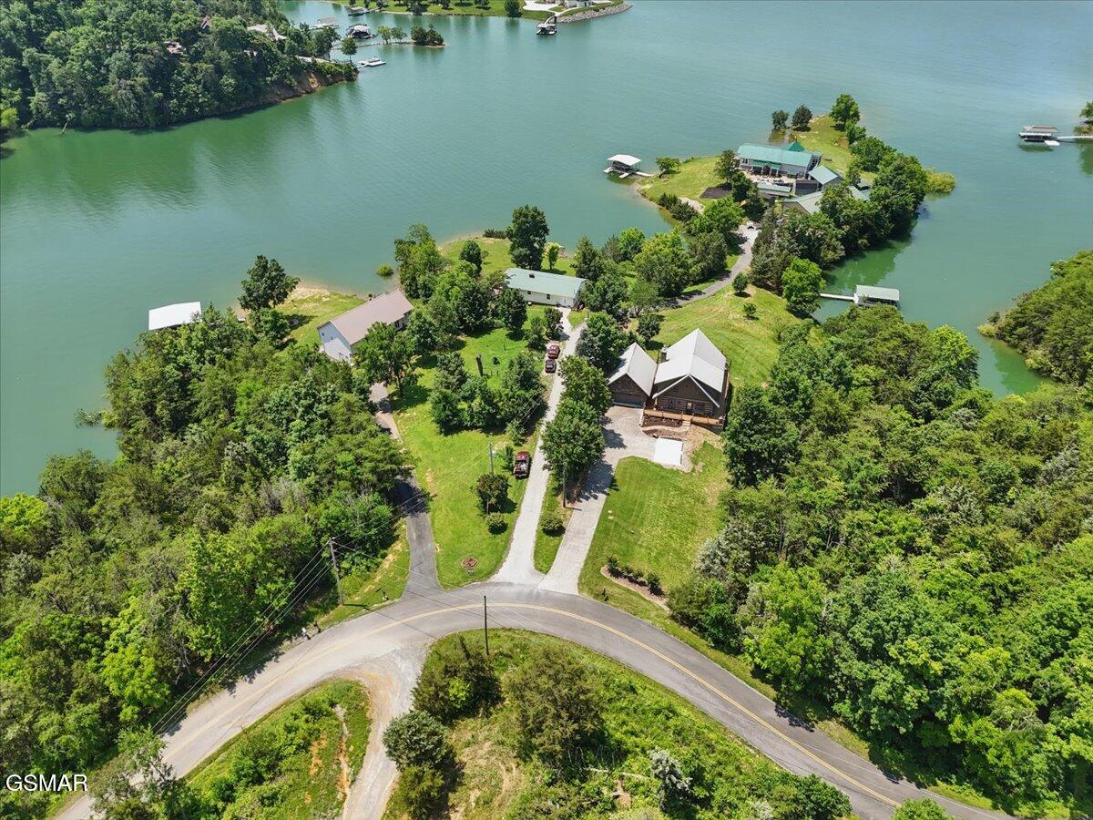 1381 Lake Front Drive Dandridge TN 37725
