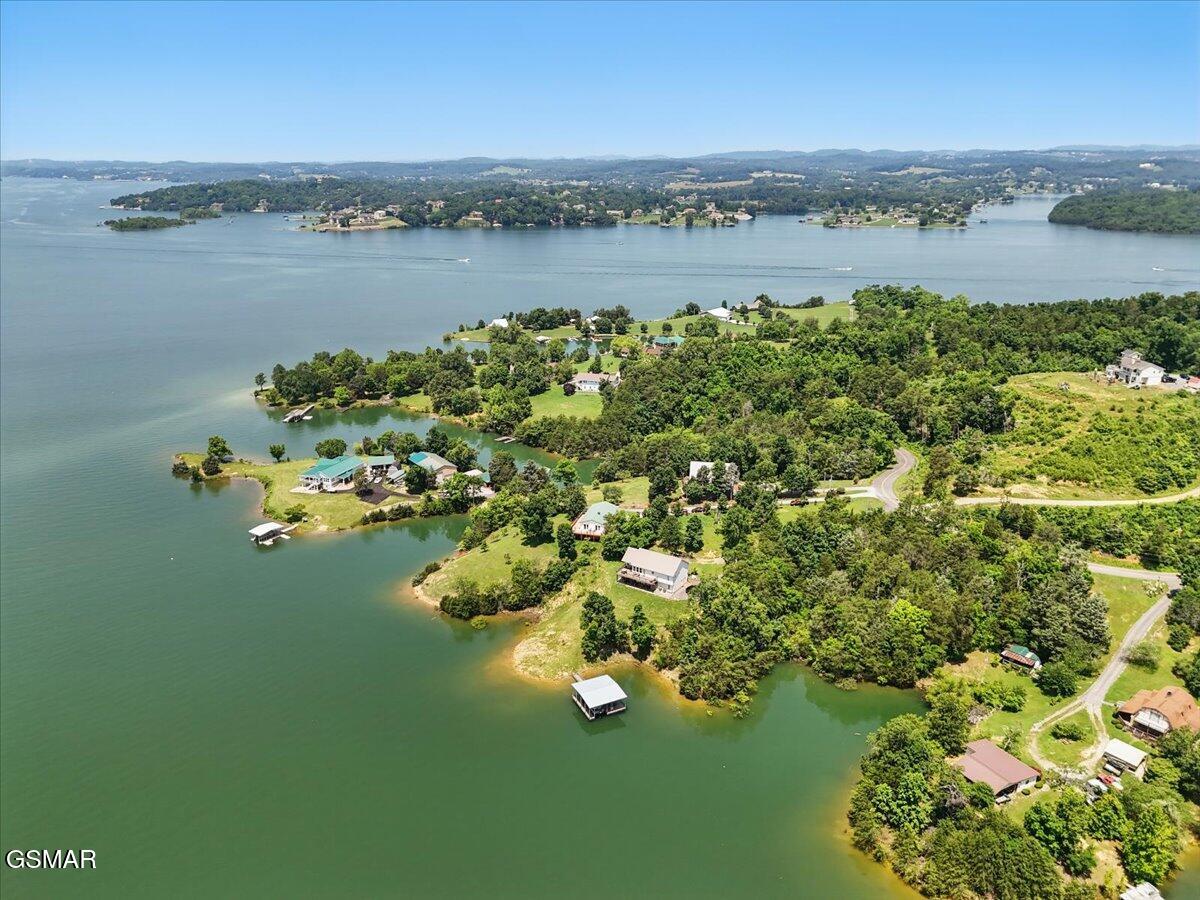 1381 Lake Front Drive Dandridge TN 37725