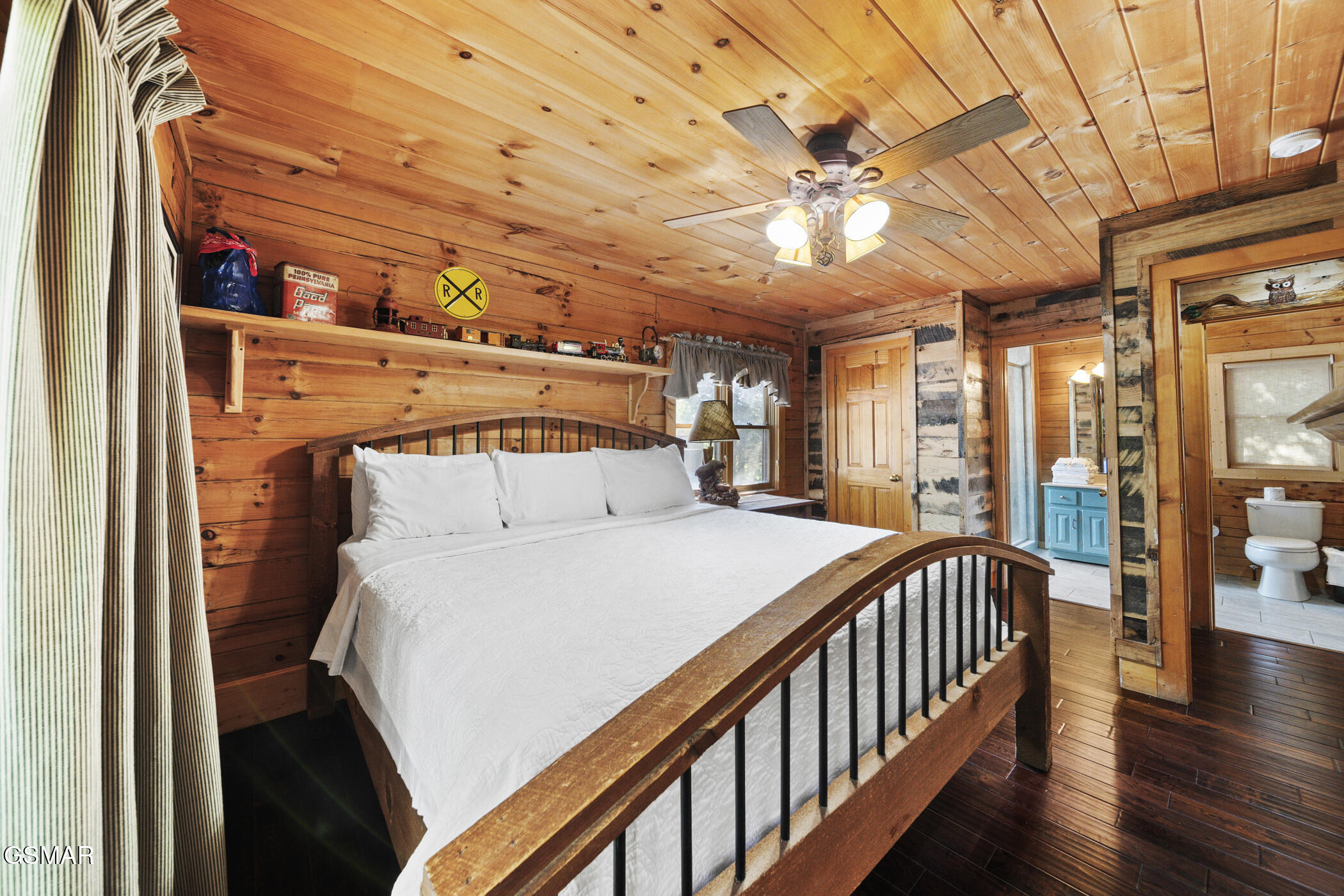 836 Bear Run Way Sevierville TN 37862