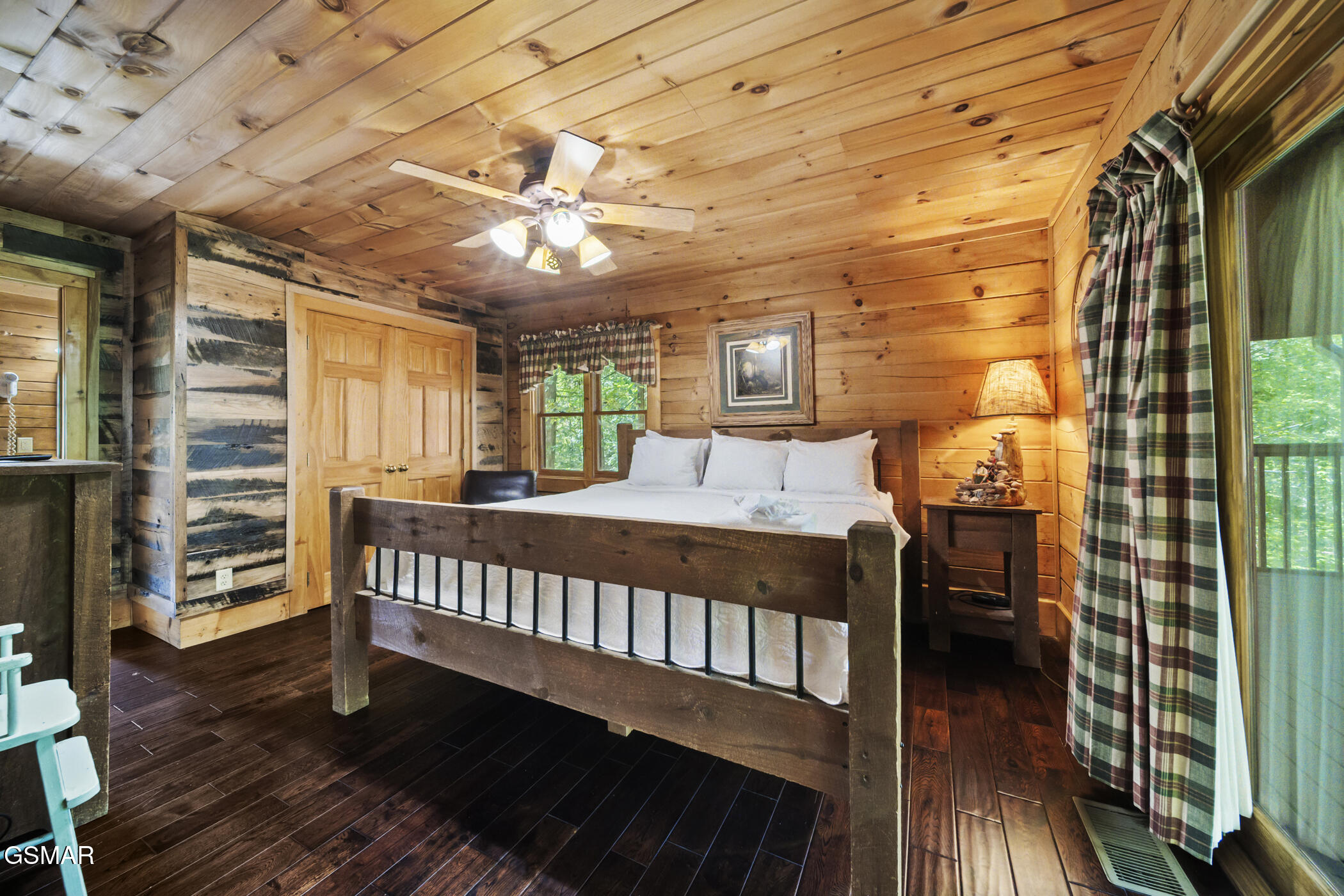 836 Bear Run Way Sevierville TN 37862