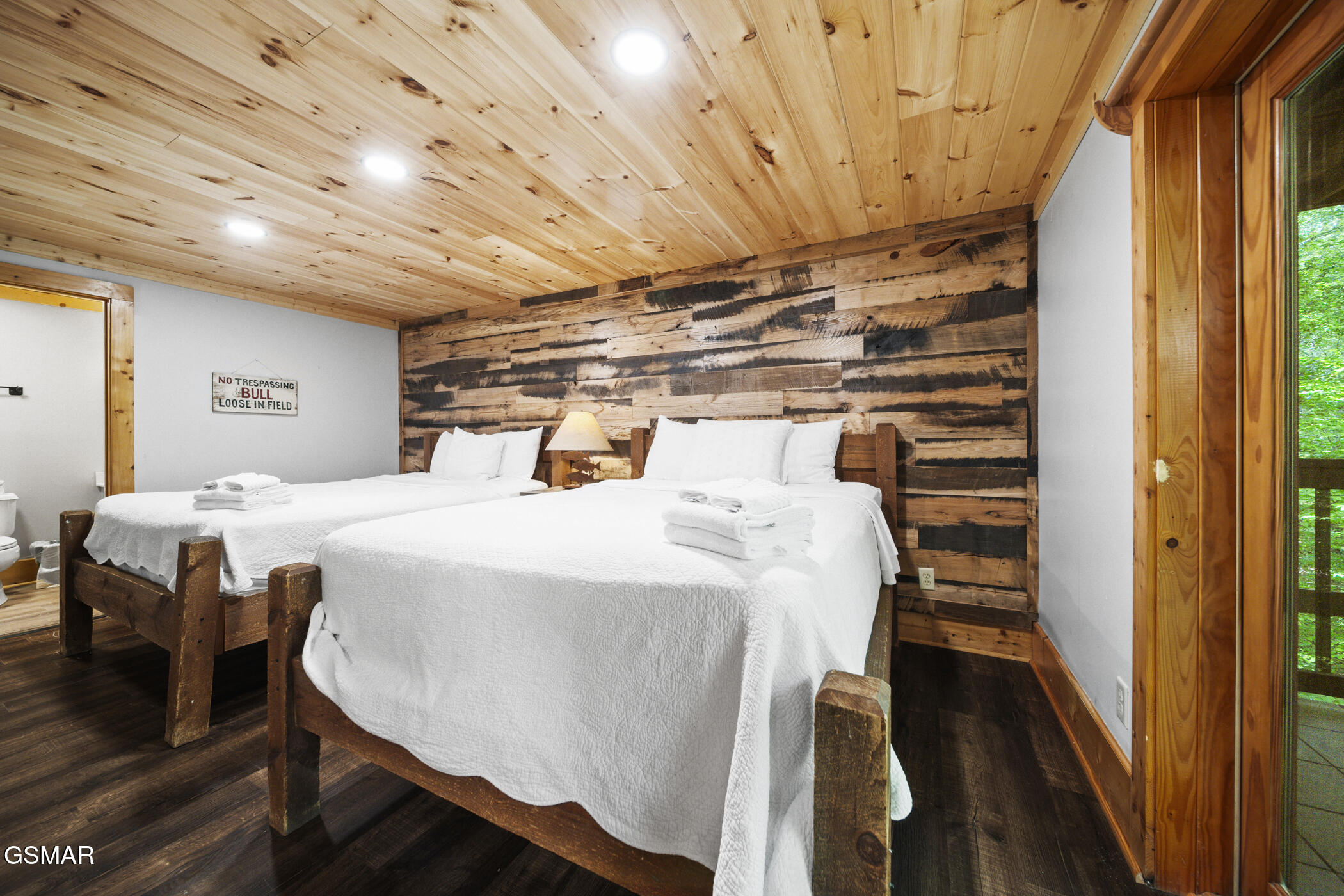 836 Bear Run Way Sevierville TN 37862