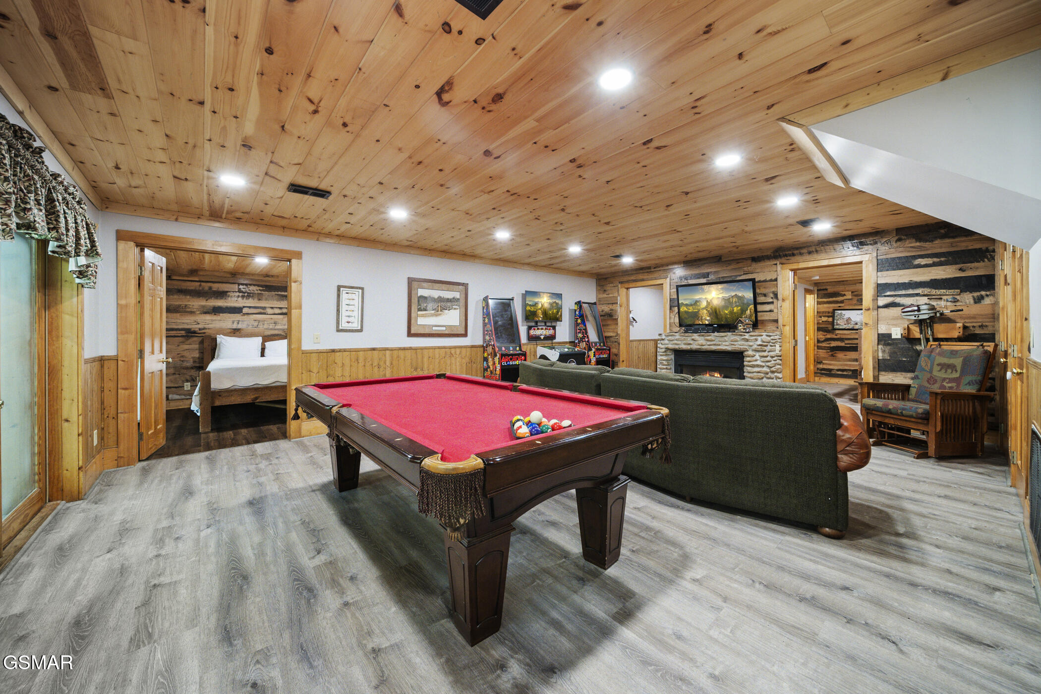 836 Bear Run Way Sevierville TN 37862