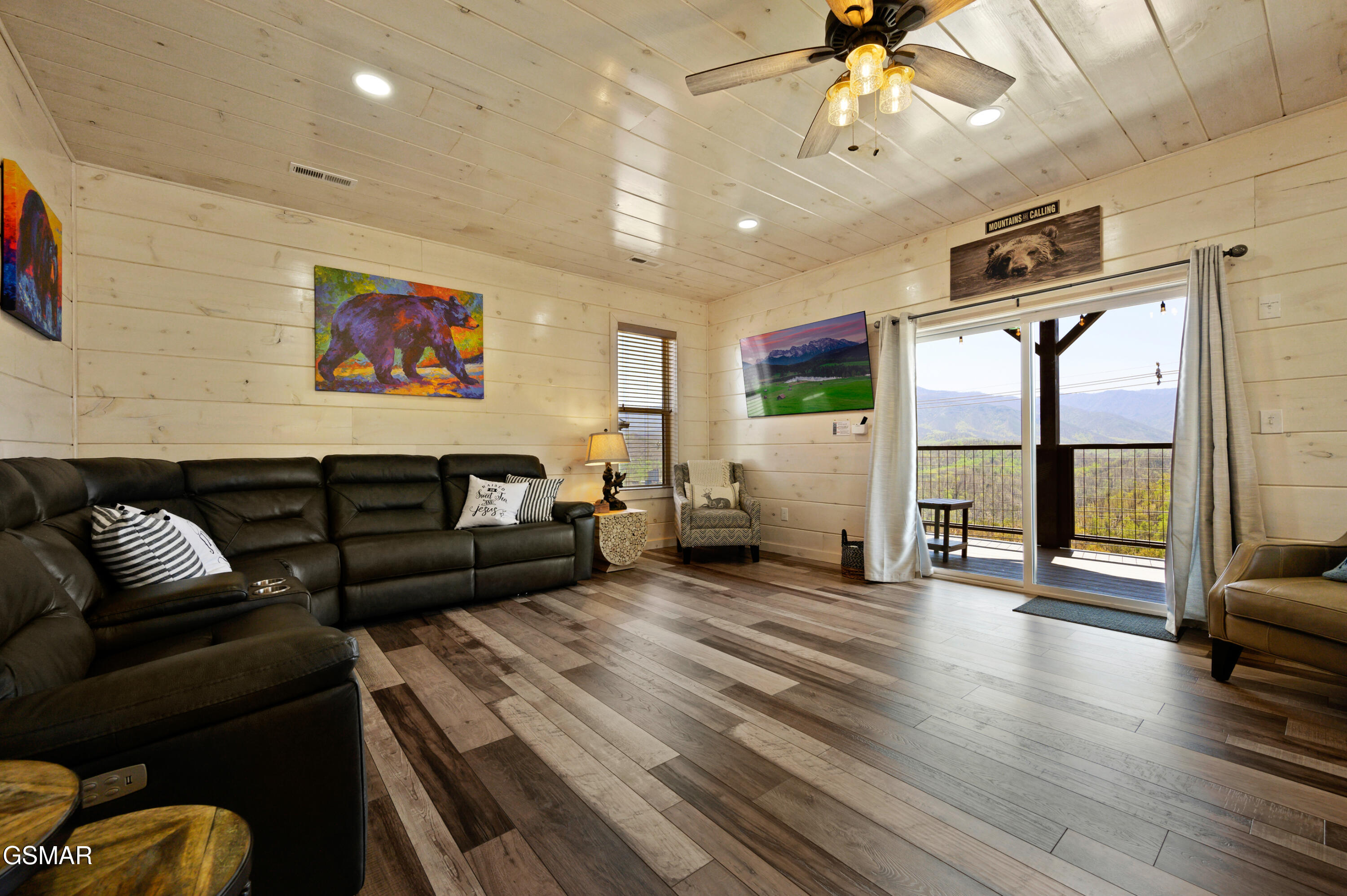 960 Cottage Gardens Way Gatlinburg TN 37738