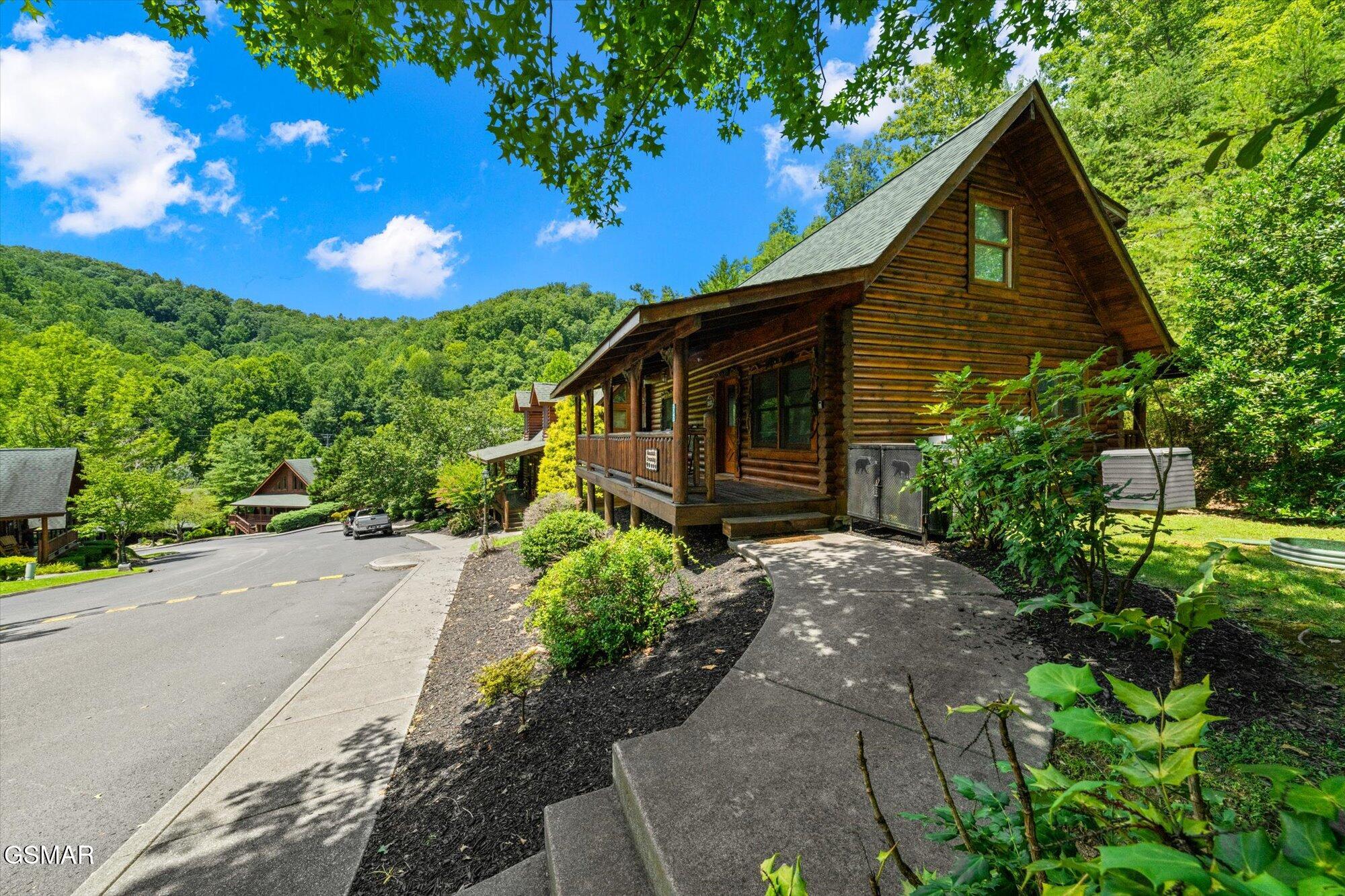 3143 Smoky Ridge Way Sevierville TN 37862