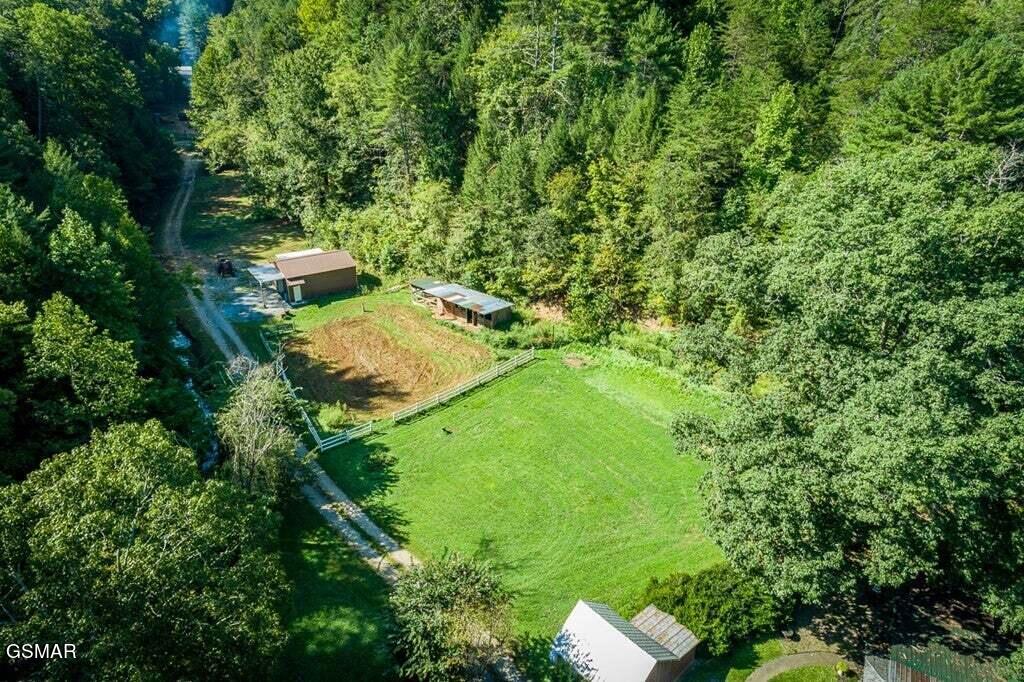 1570 S Helton Road Sevierville TN 37862