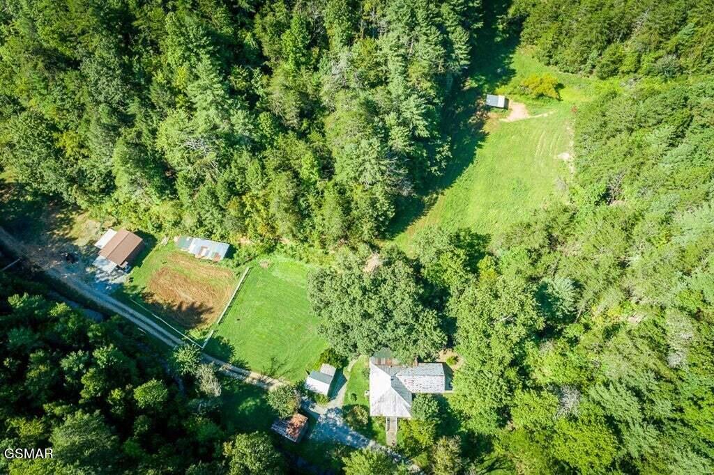 1570 S Helton Road Sevierville TN 37862