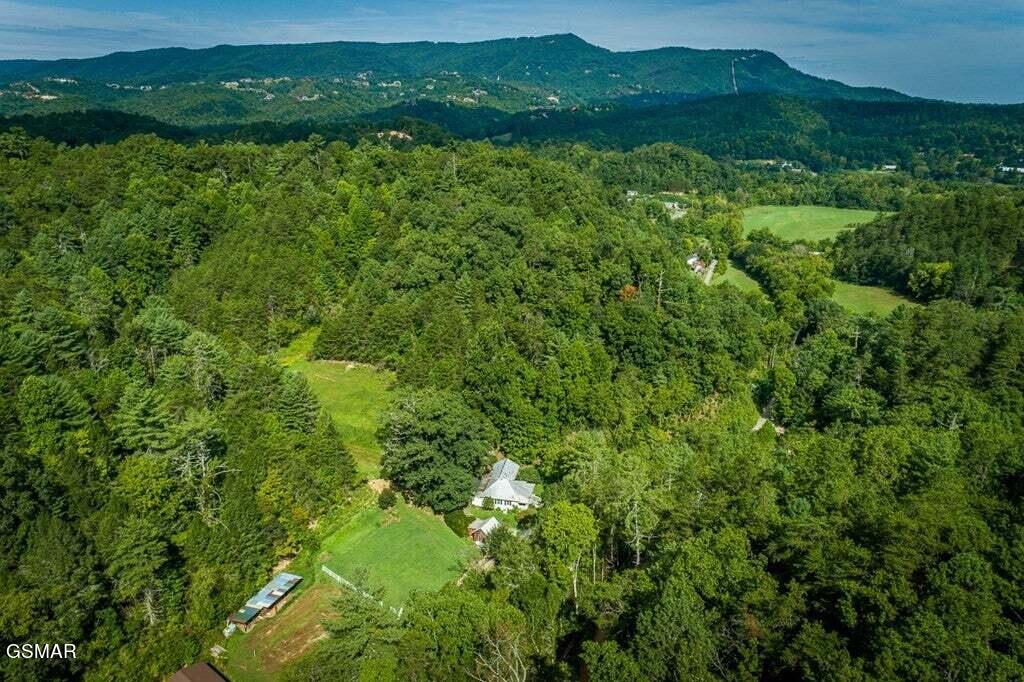 1570 S Helton Road Sevierville TN 37862