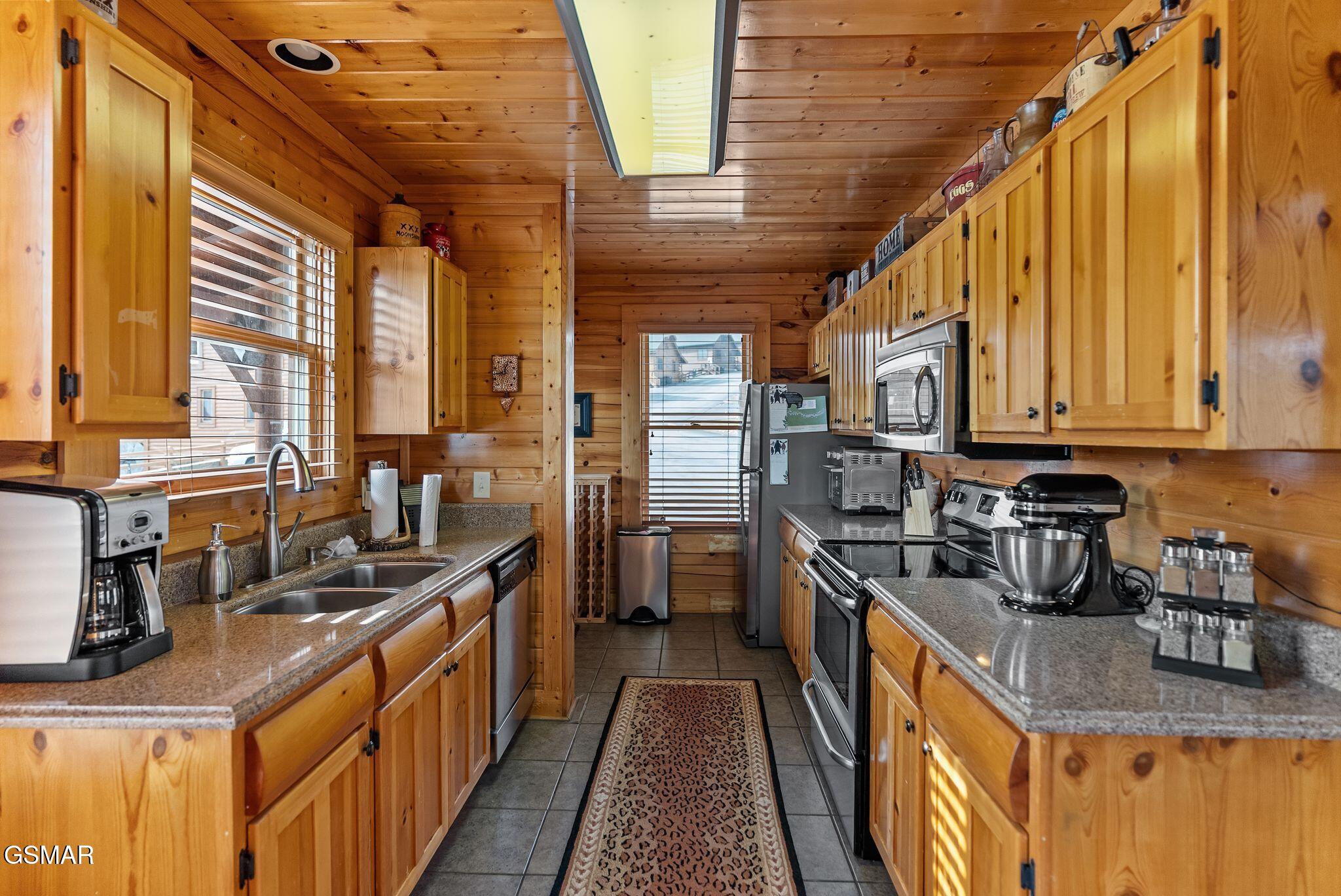 2869 White Oak Ridge Lane Sevierville TN 37876