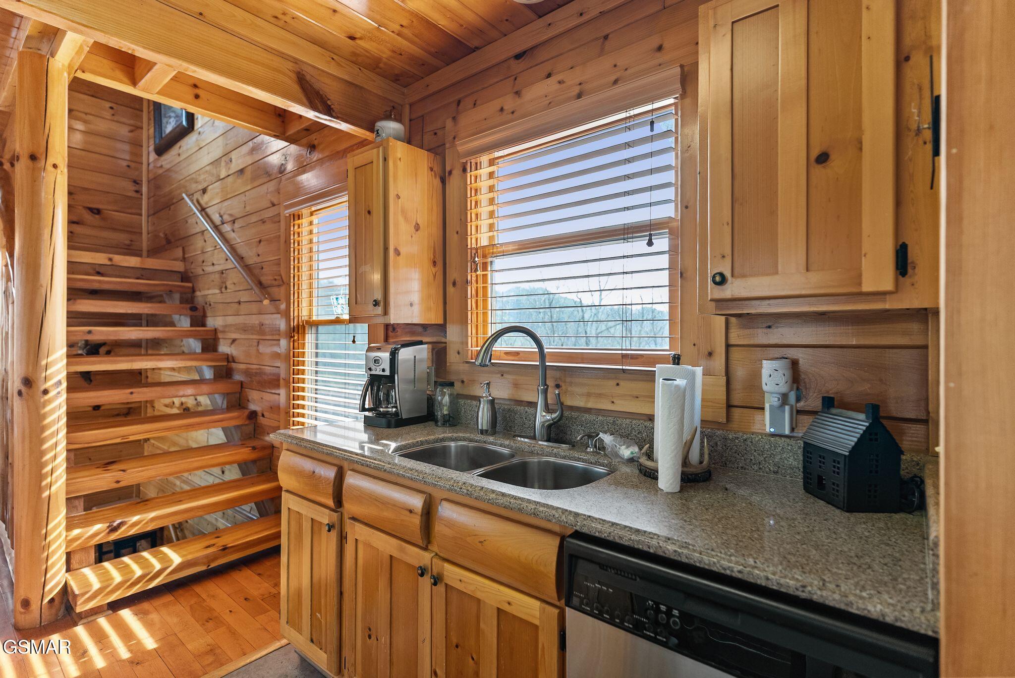 2869 White Oak Ridge Lane Sevierville TN 37876
