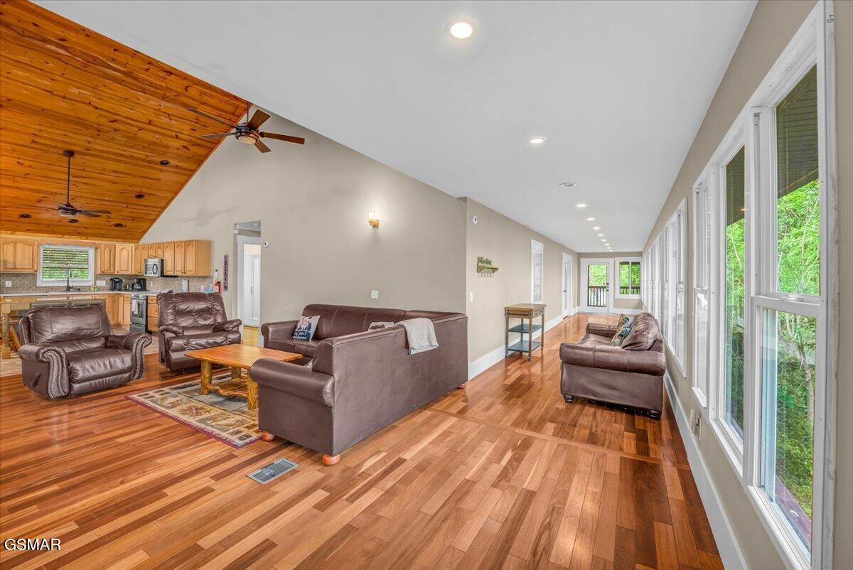1463 Red Cedar Lane Sevierville TN 37876