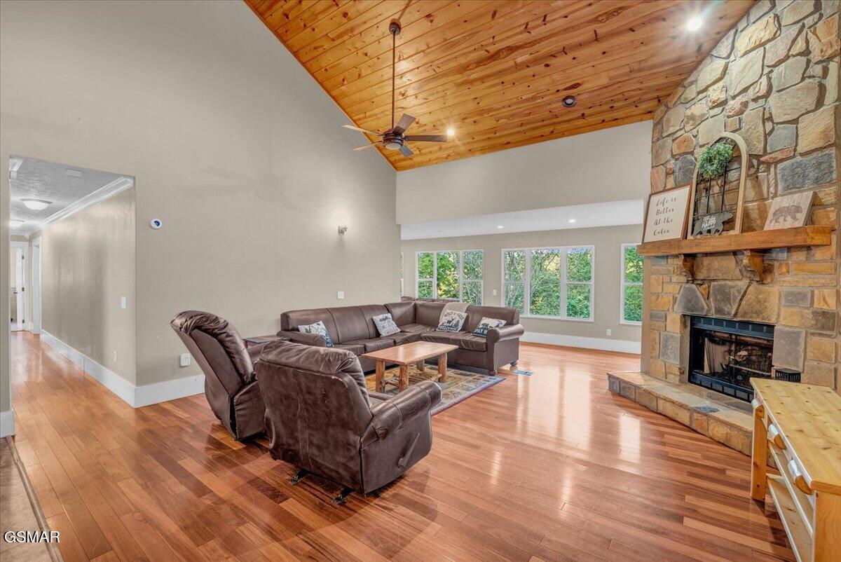 1463 Red Cedar Lane Sevierville TN 37876