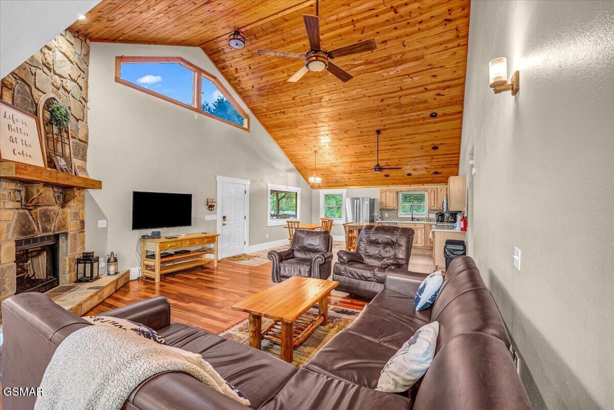 1463 Red Cedar Lane Sevierville TN 37876